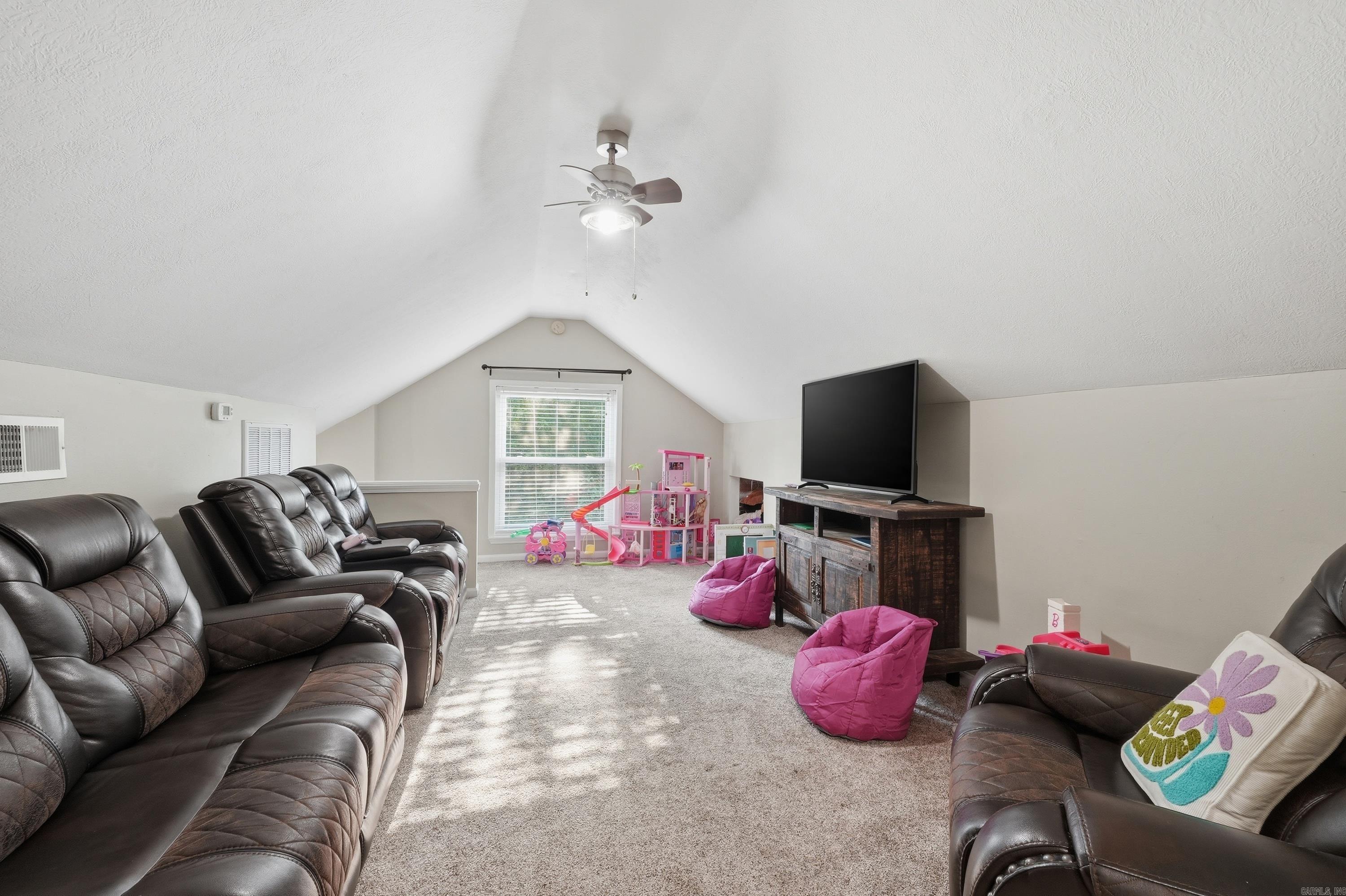 4 W Jericho Drive Property Photo 27
