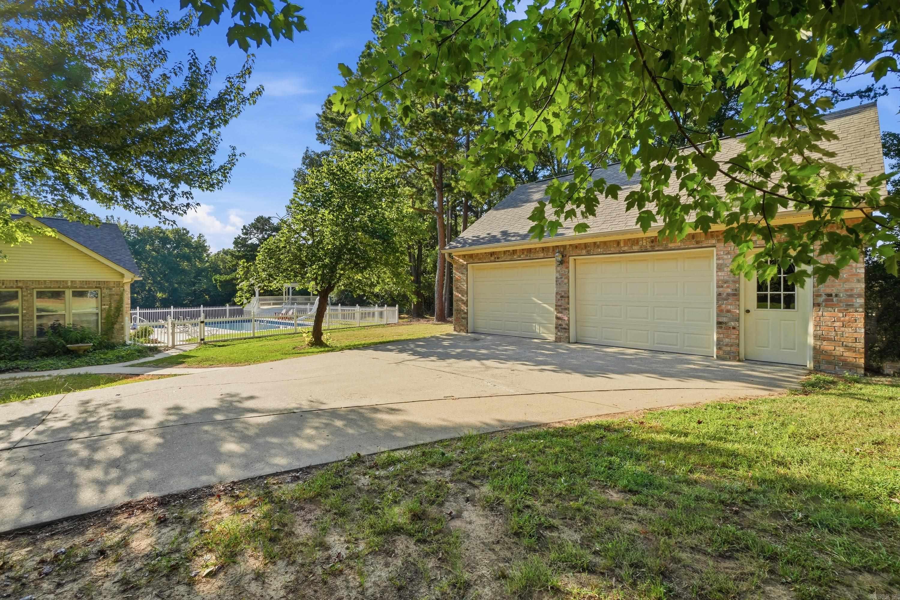 4 W Jericho Drive Property Photo 39