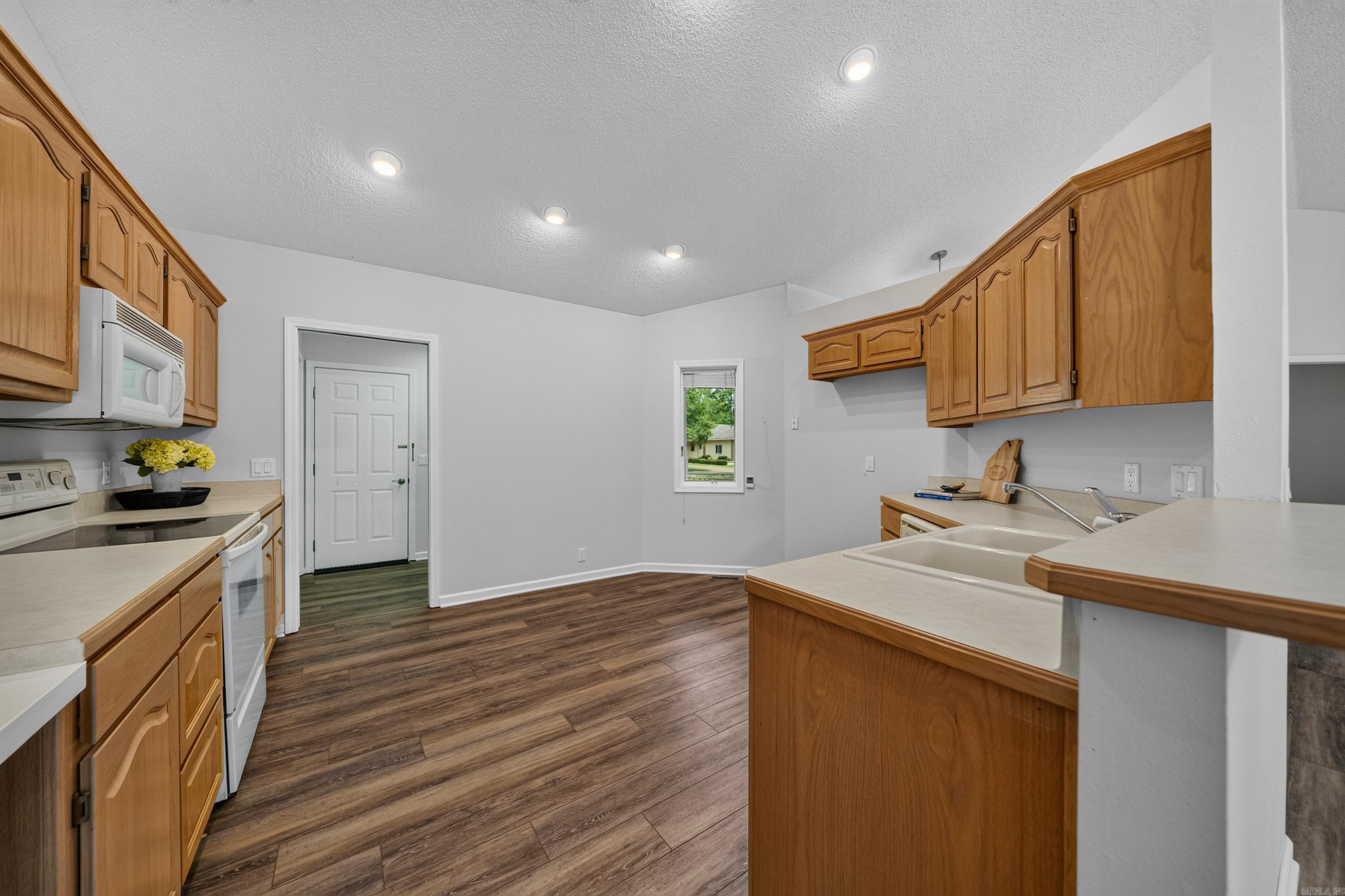 11 Arista Lane Property Photo 27