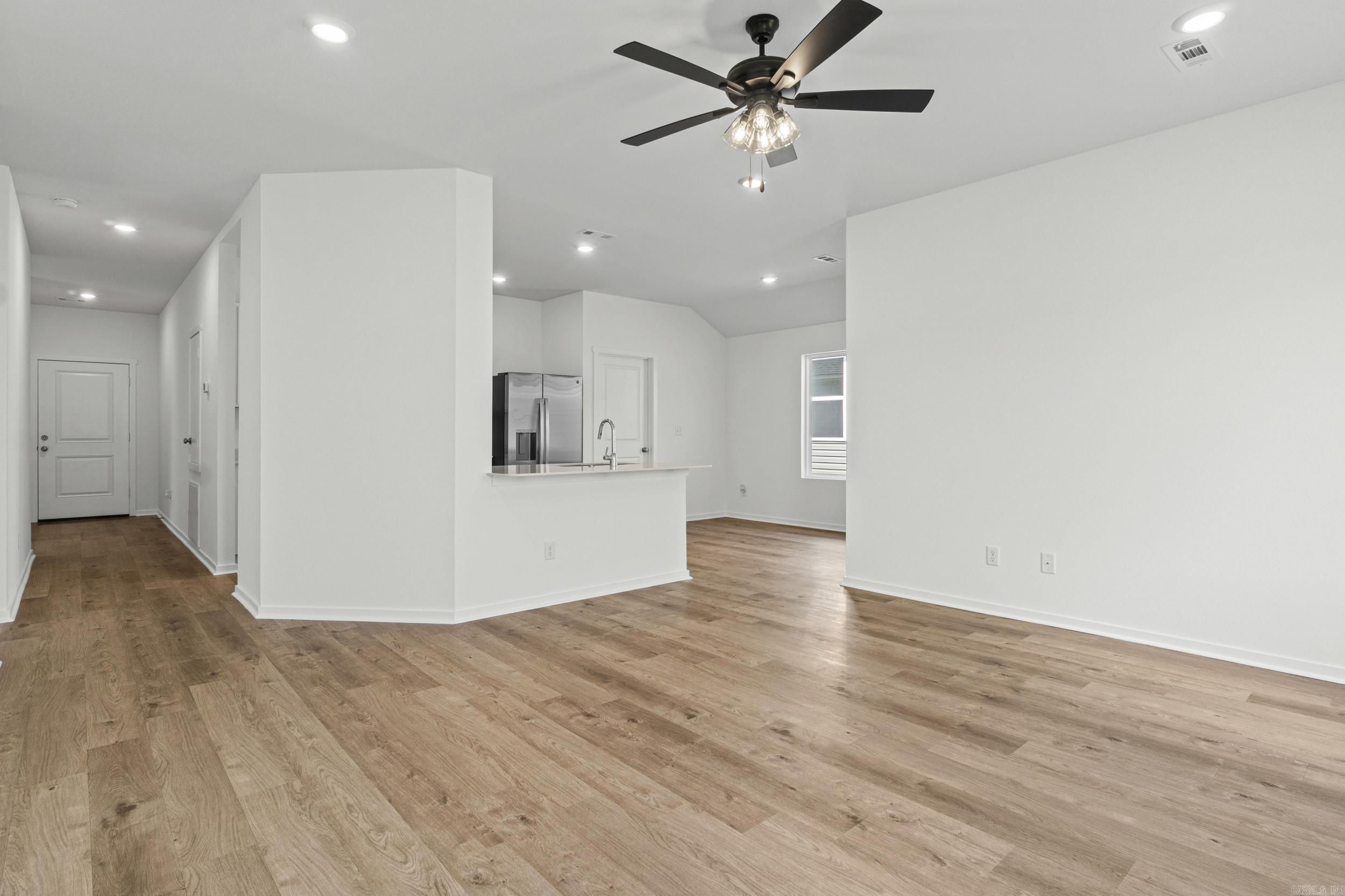 1652 Rambling Brook Drive Property Photo 5