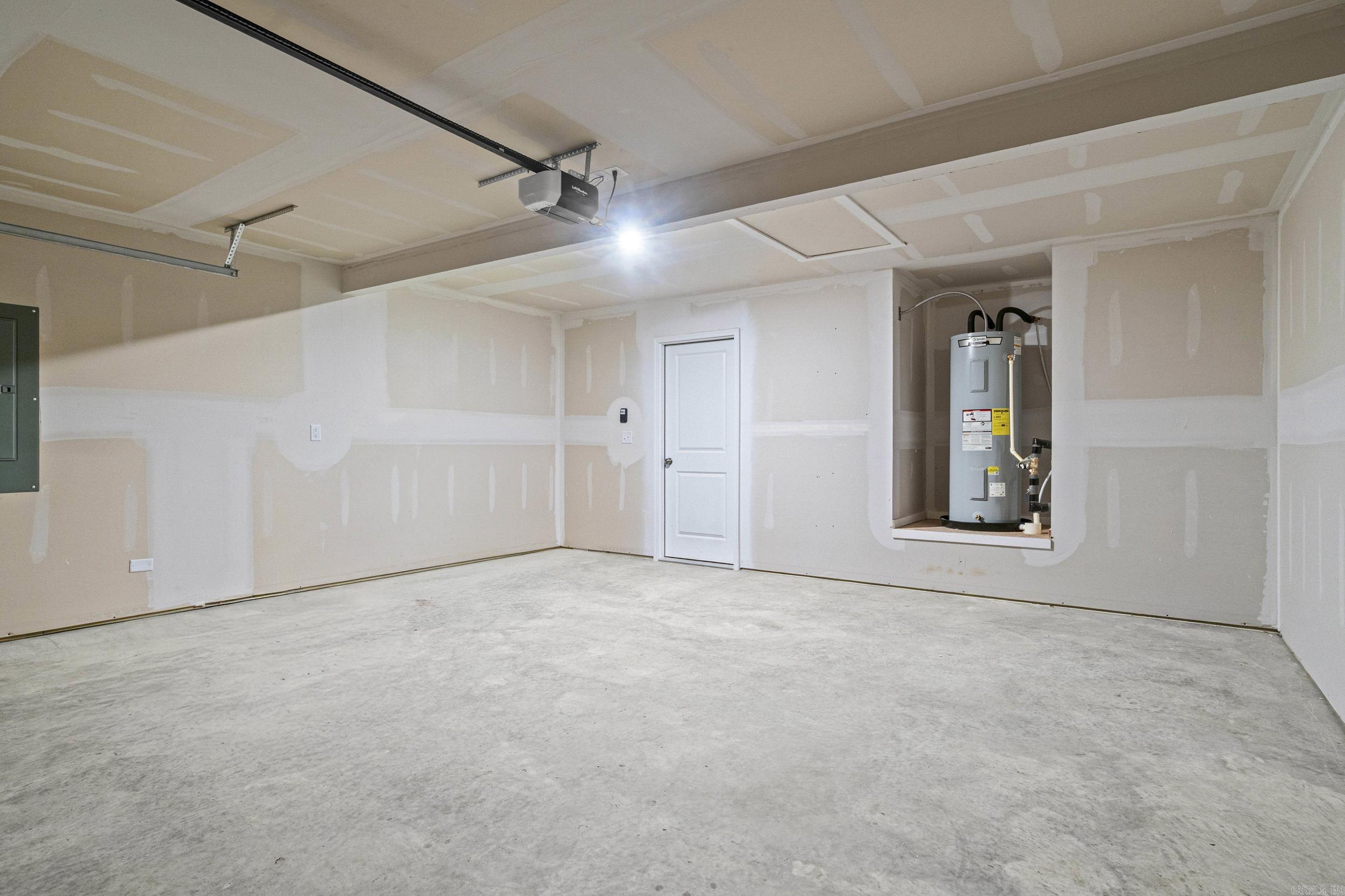 1652 Rambling Brook Drive Property Photo 28