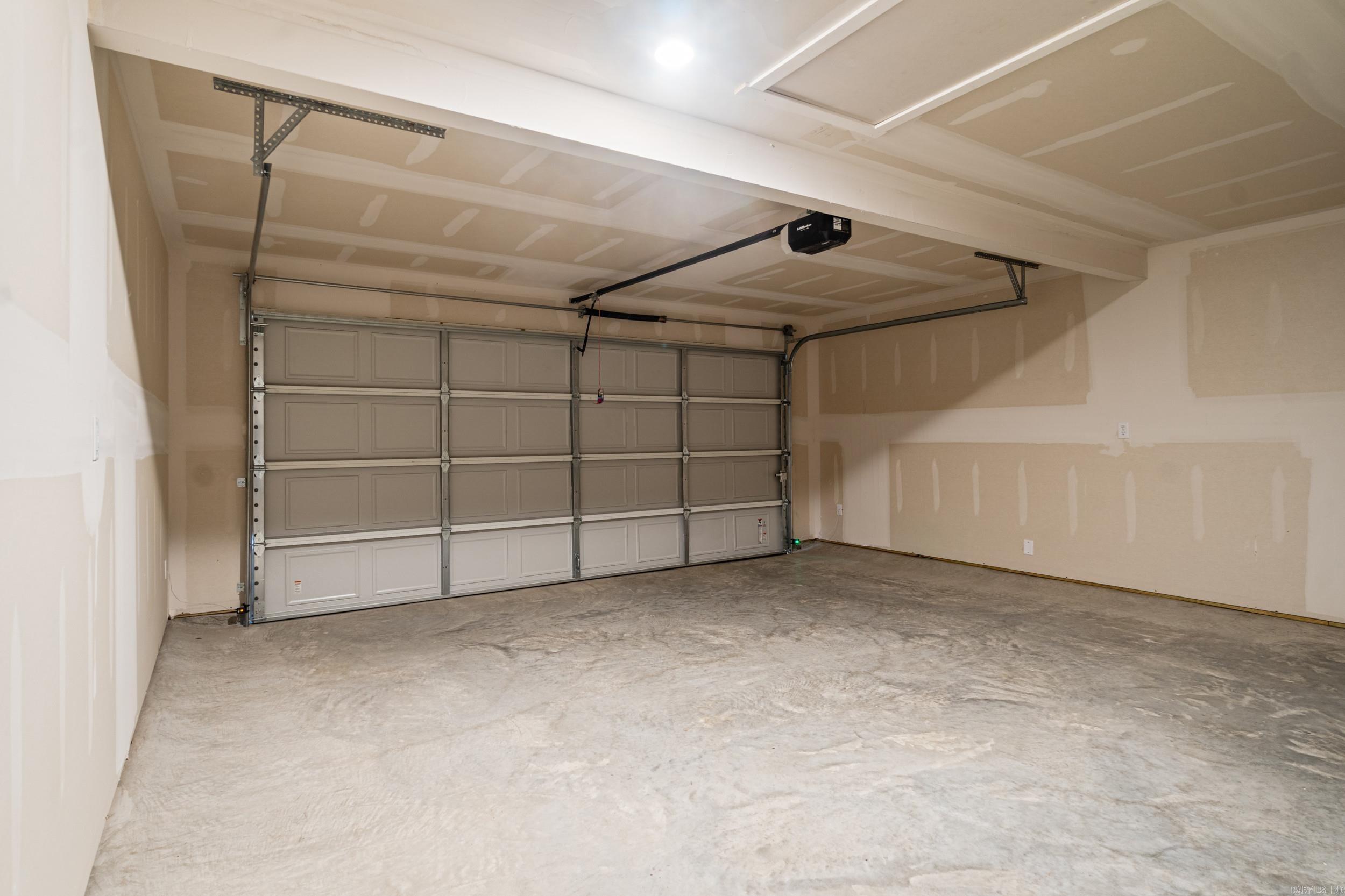 1656 Rambling Brook Drive Property Photo 29
