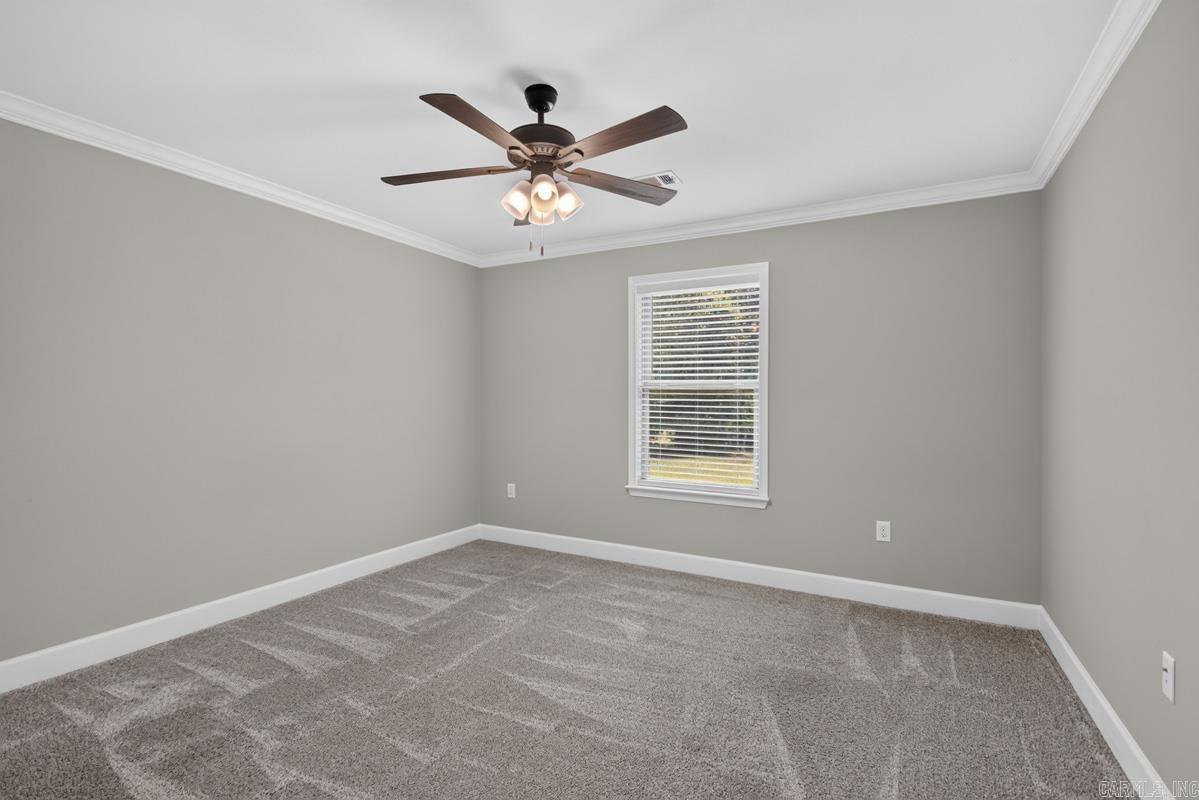 689 Lucy Ln Property Photo 27