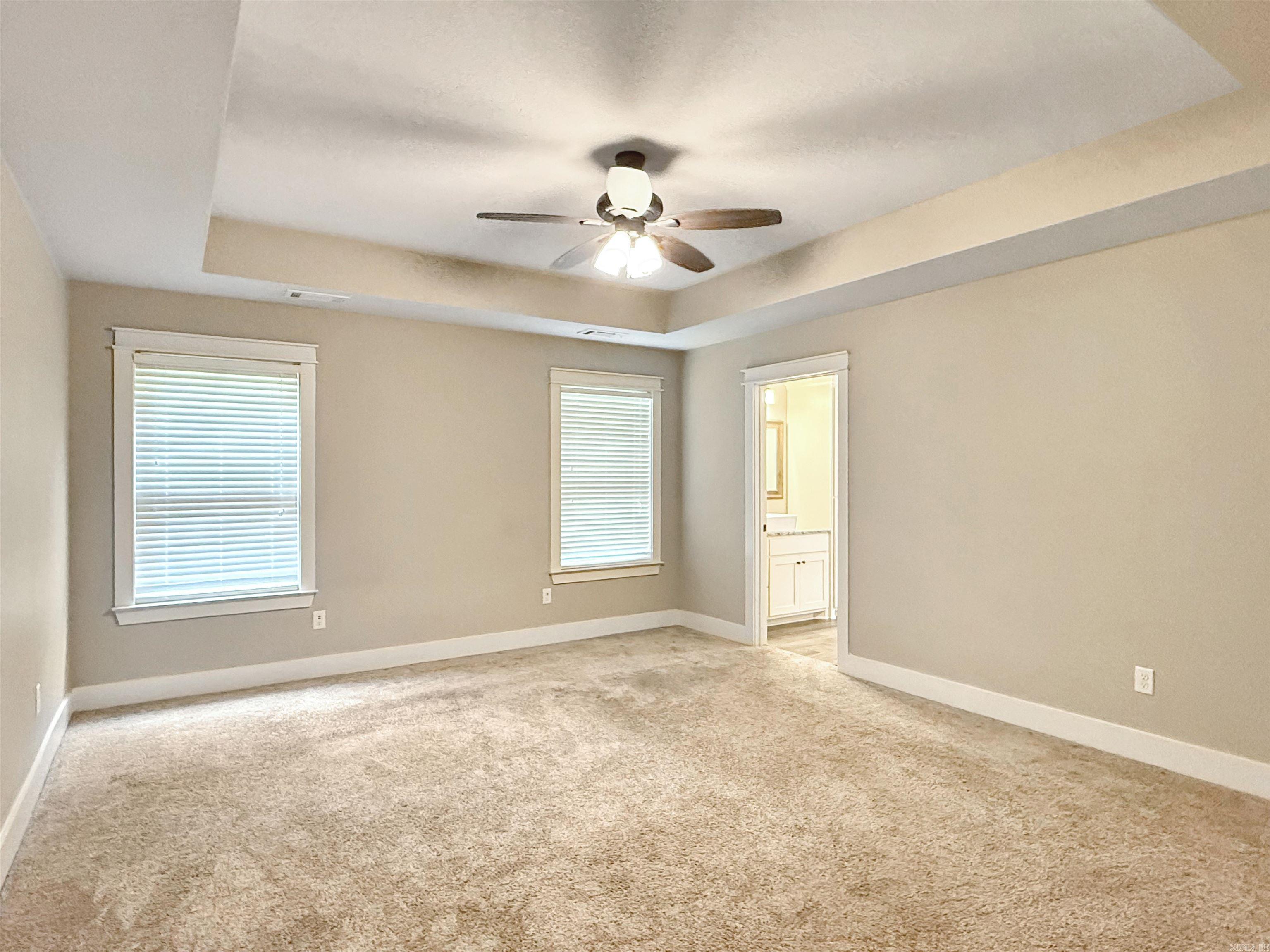 305 Sandy Creek Drive Property Photo 7
