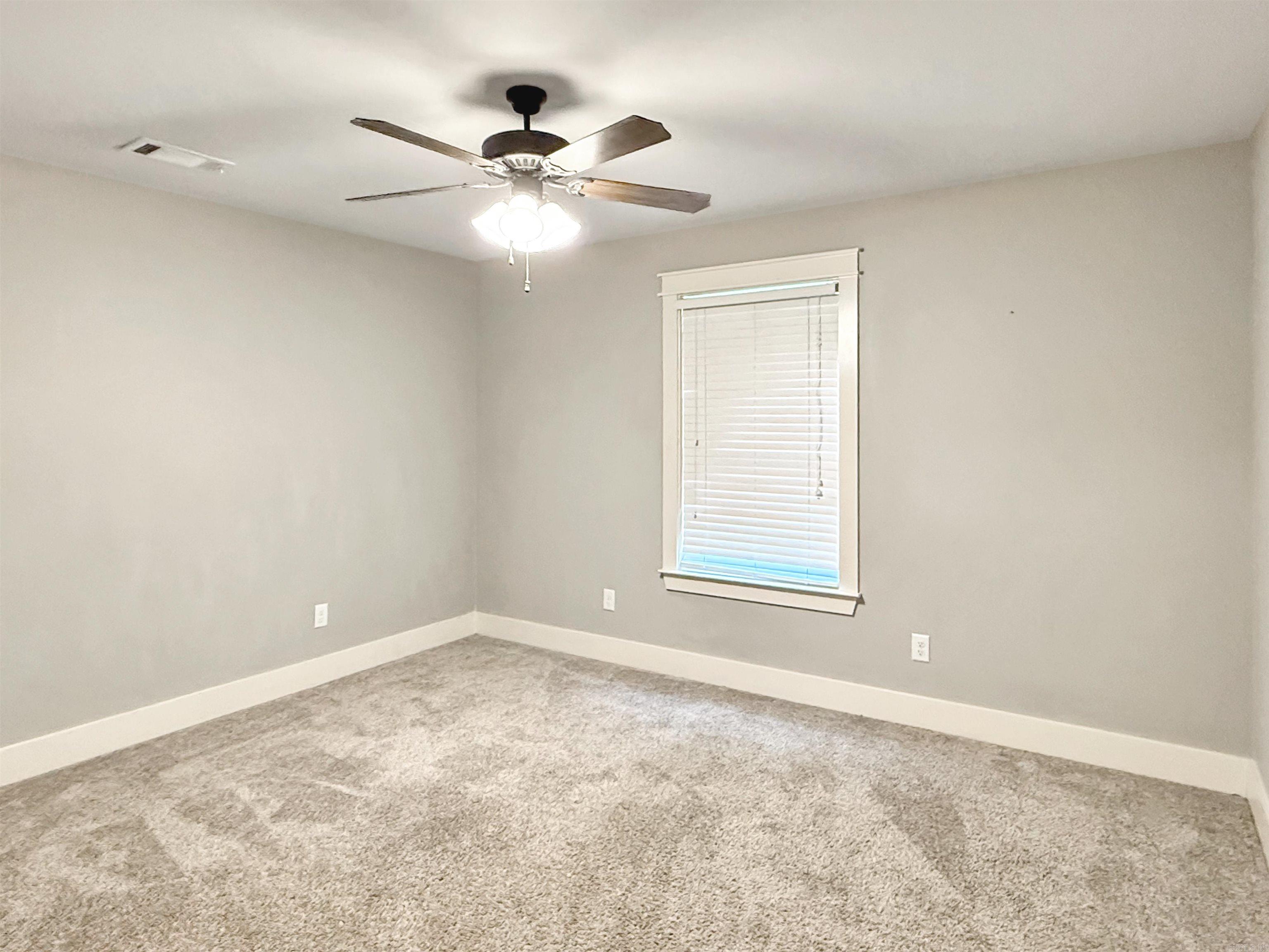 305 Sandy Creek Drive Property Photo 12