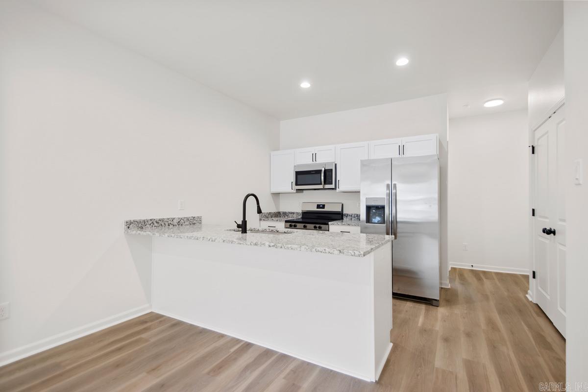 1001 Johnson St Property Photo 5