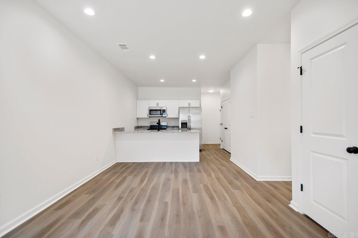 1001 Johnson St Property Photo 6