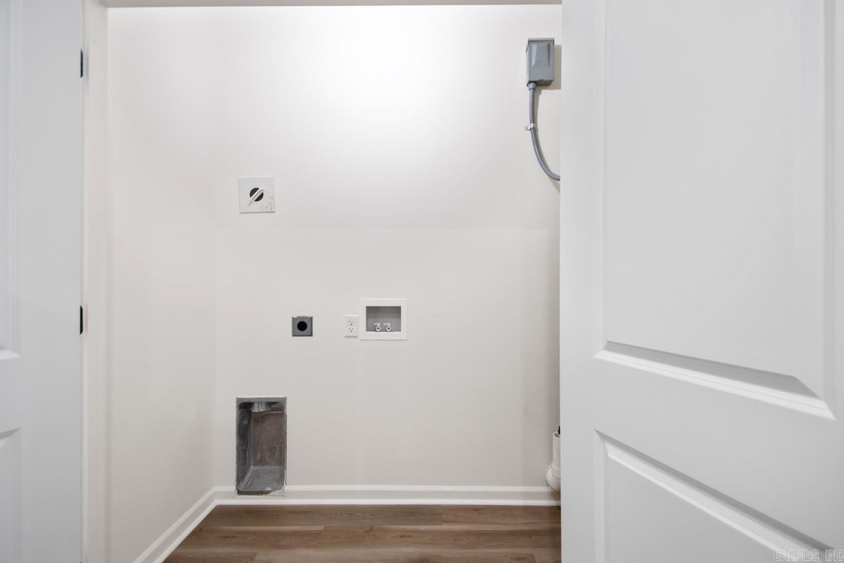1001 Johnson St Property Photo 12