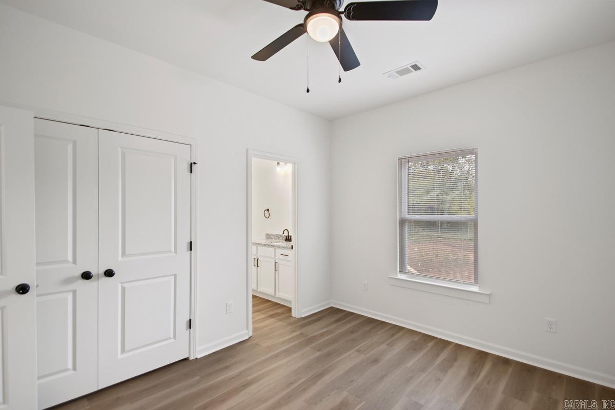 1001 Johnson St Property Photo 16