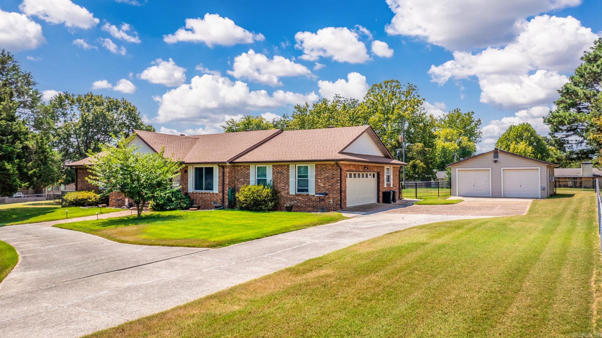 1216 Scenic Place Property Photo 1