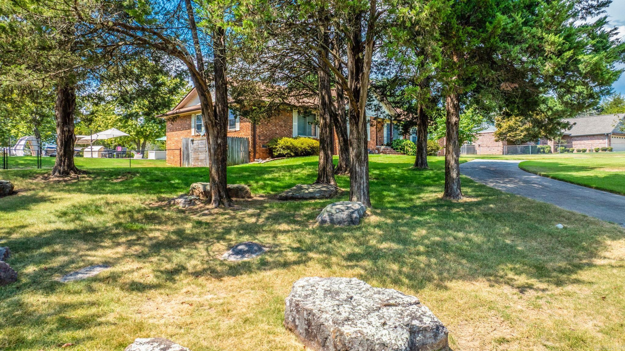 1216 Scenic Place Property Photo 7
