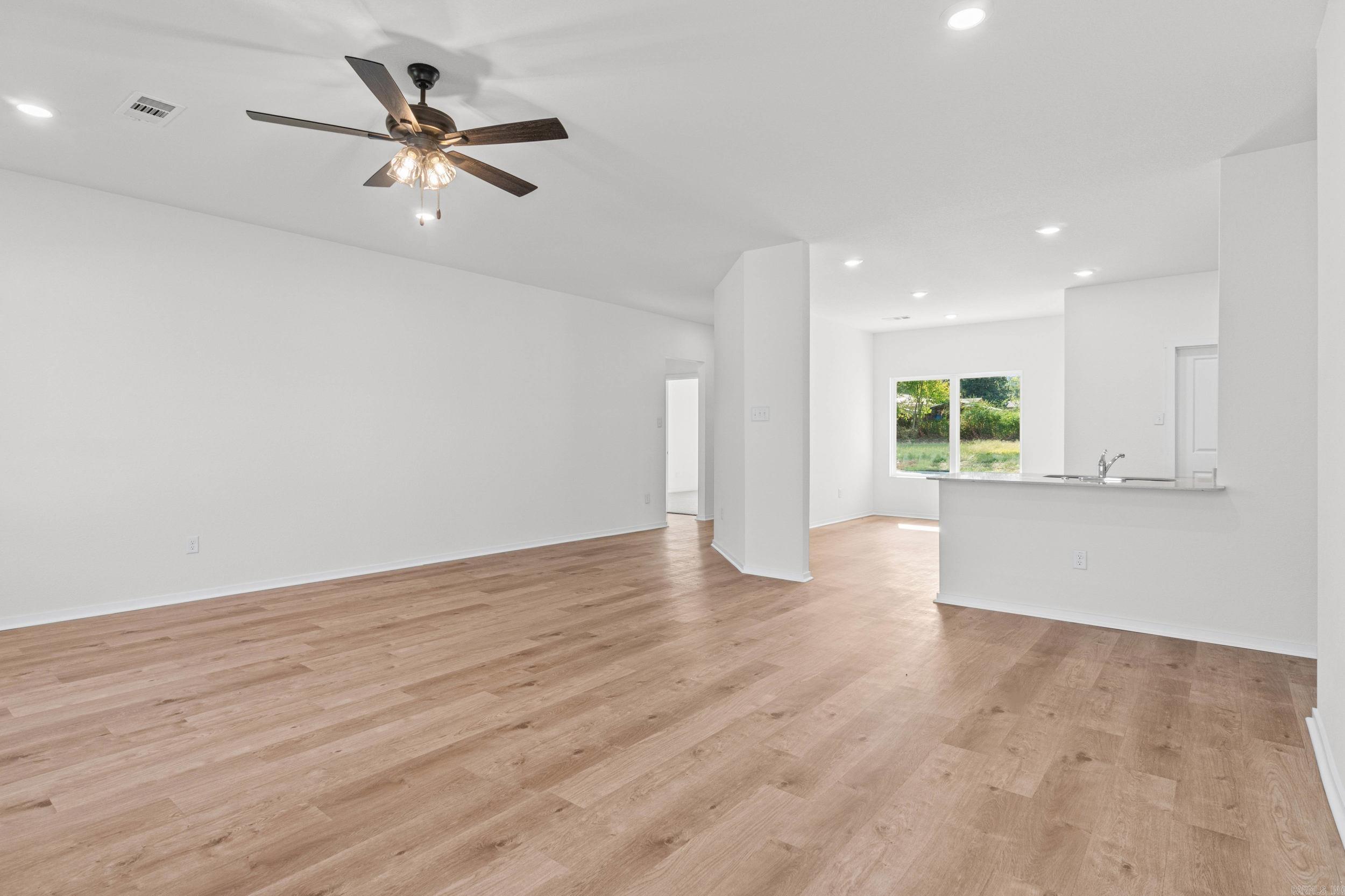 1410 Manor Oaks Boulevard Property Photo 9