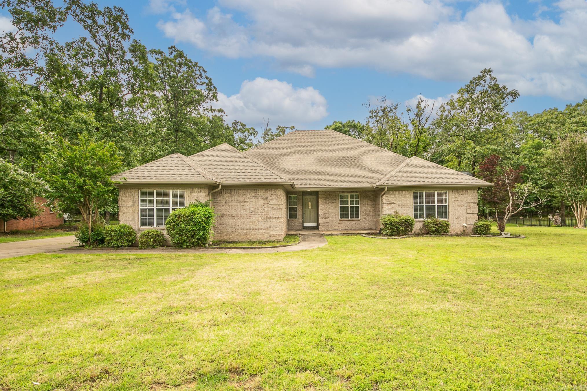 44 Gleneagle Drive Property Photo 1
