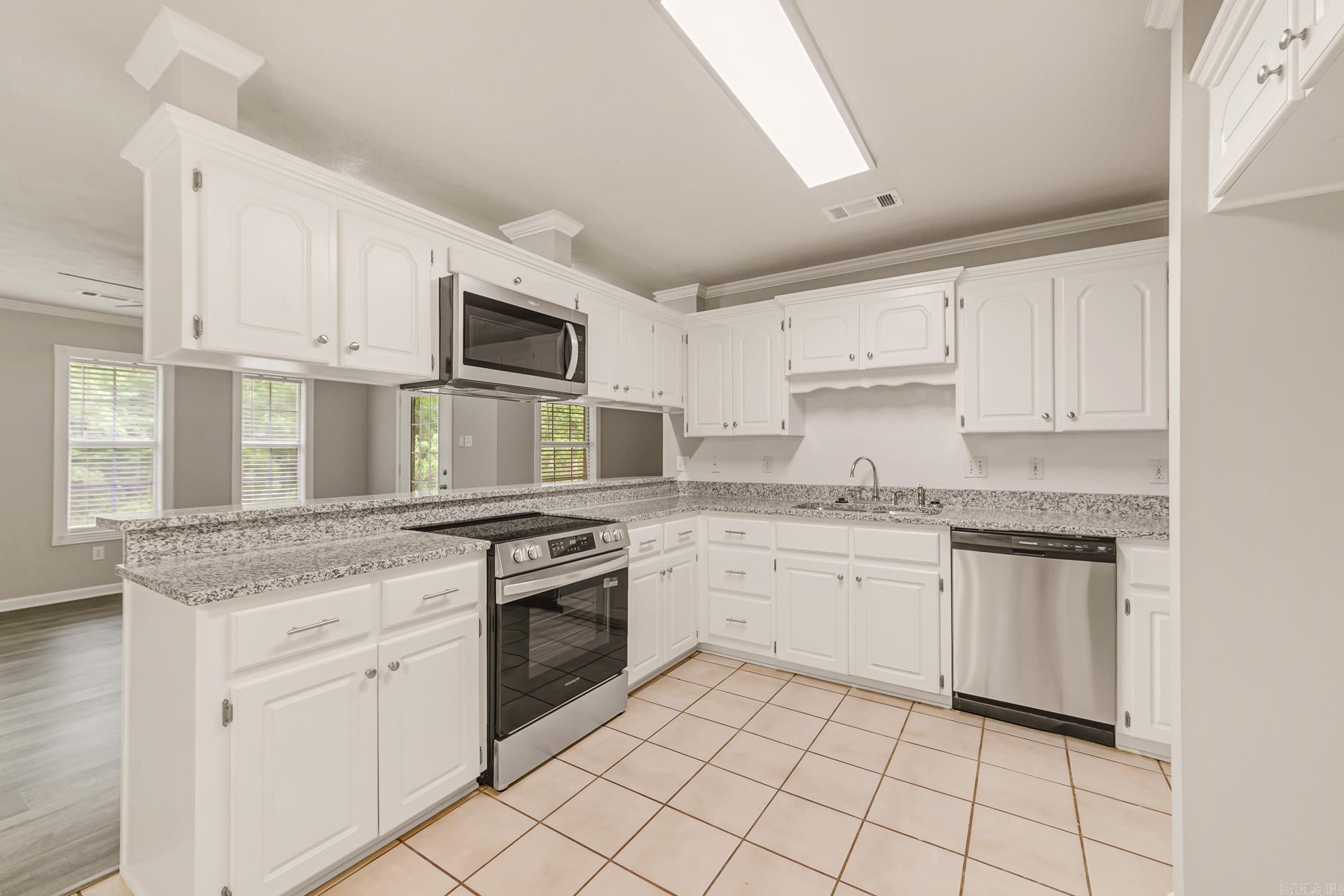 44 Gleneagle Drive Property Photo 16