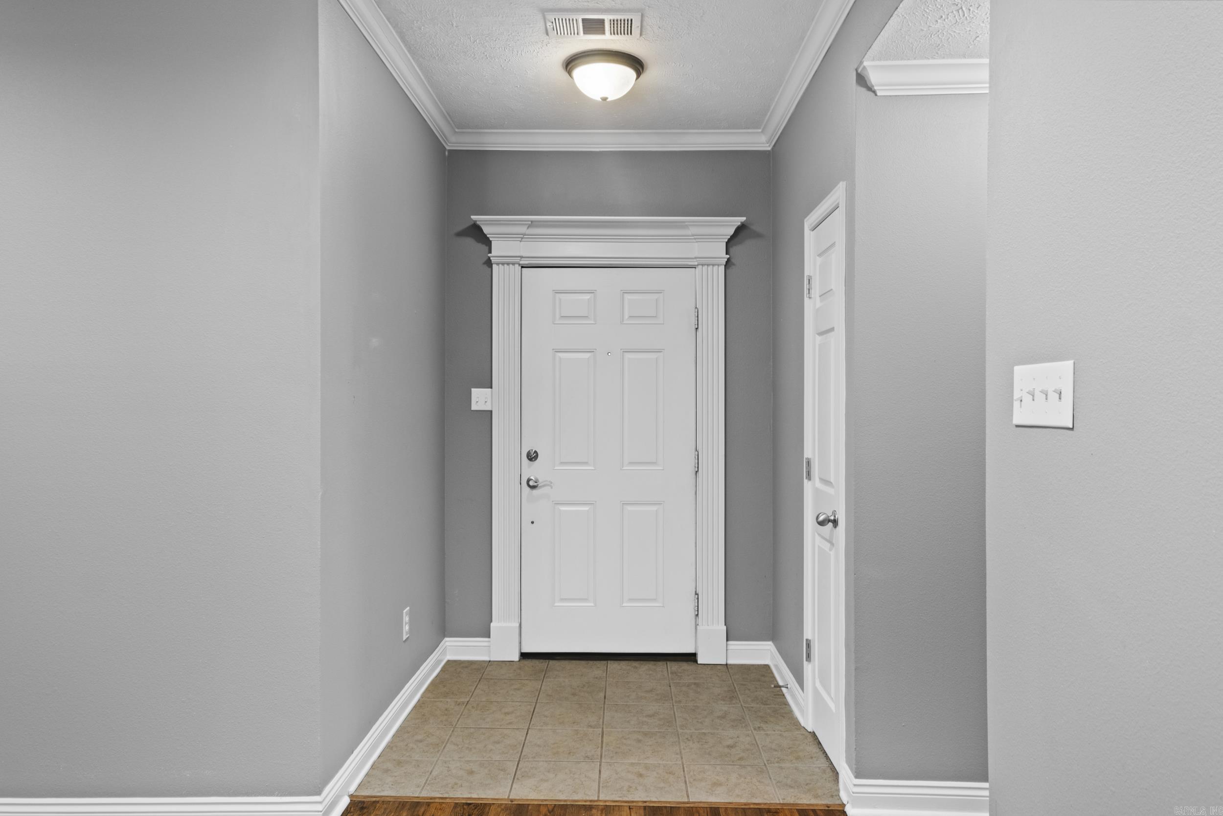308 E Myrtle Street Property Photo 4
