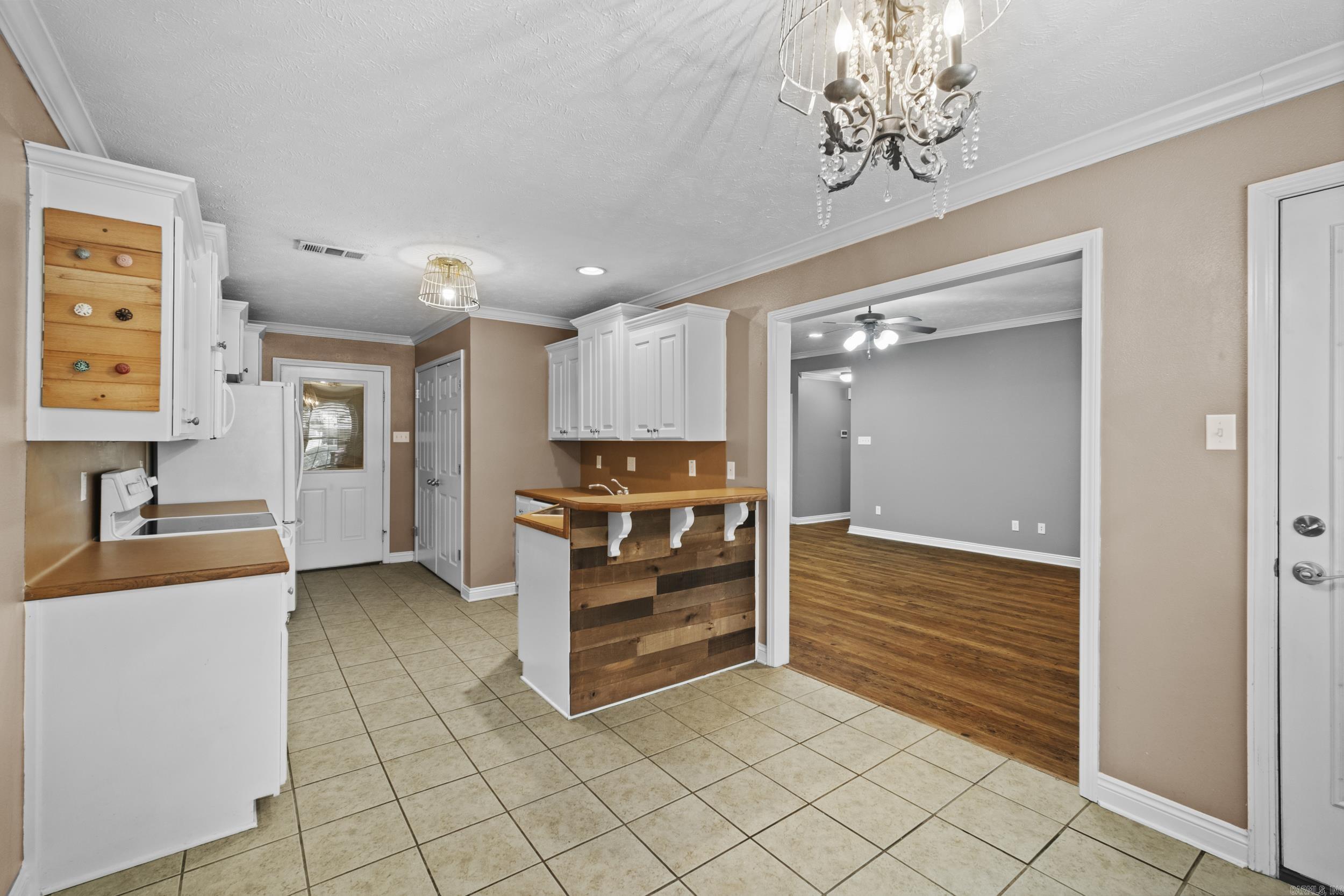 308 E Myrtle Street Property Photo 14