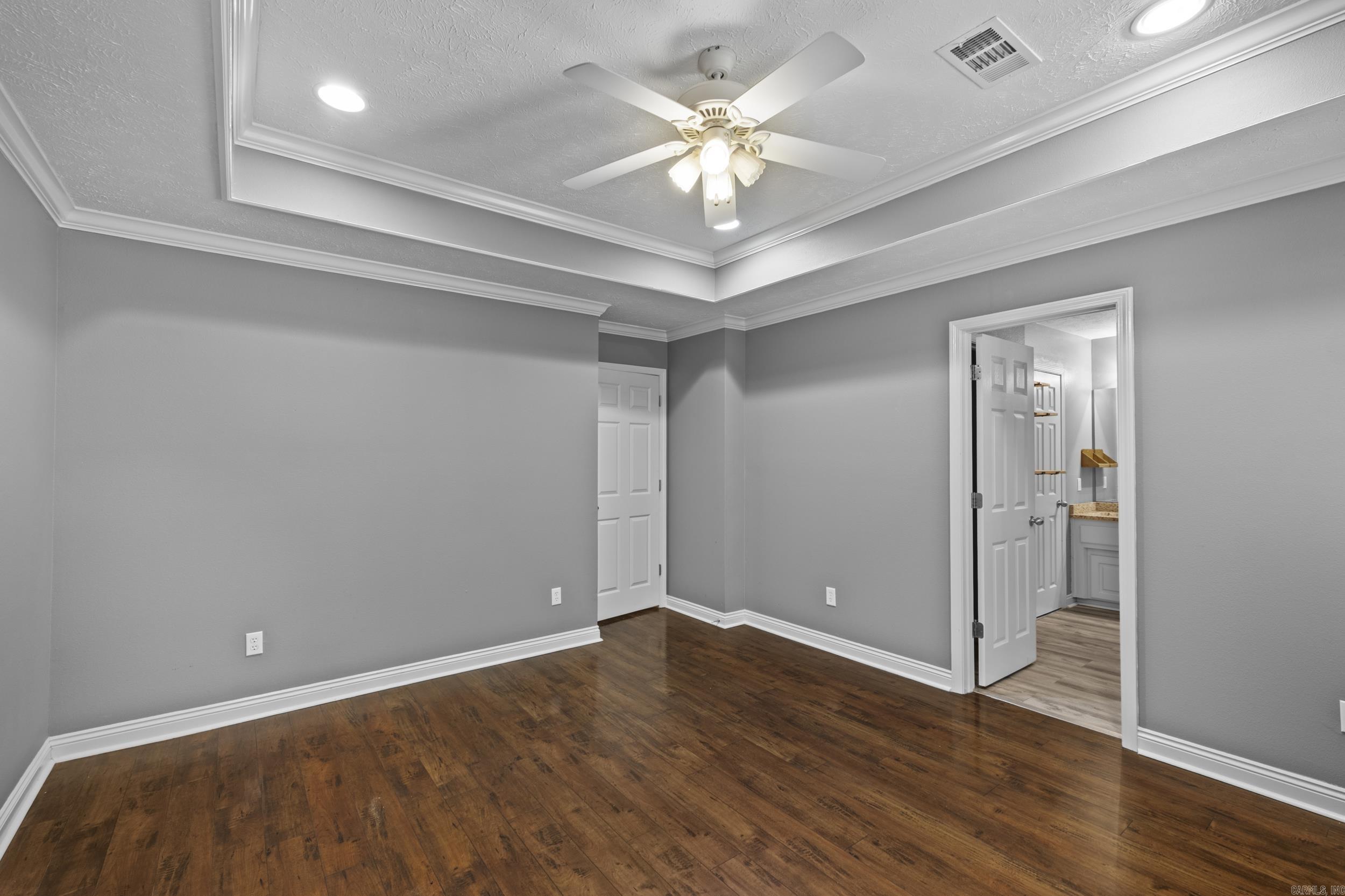 308 E Myrtle Street Property Photo 16