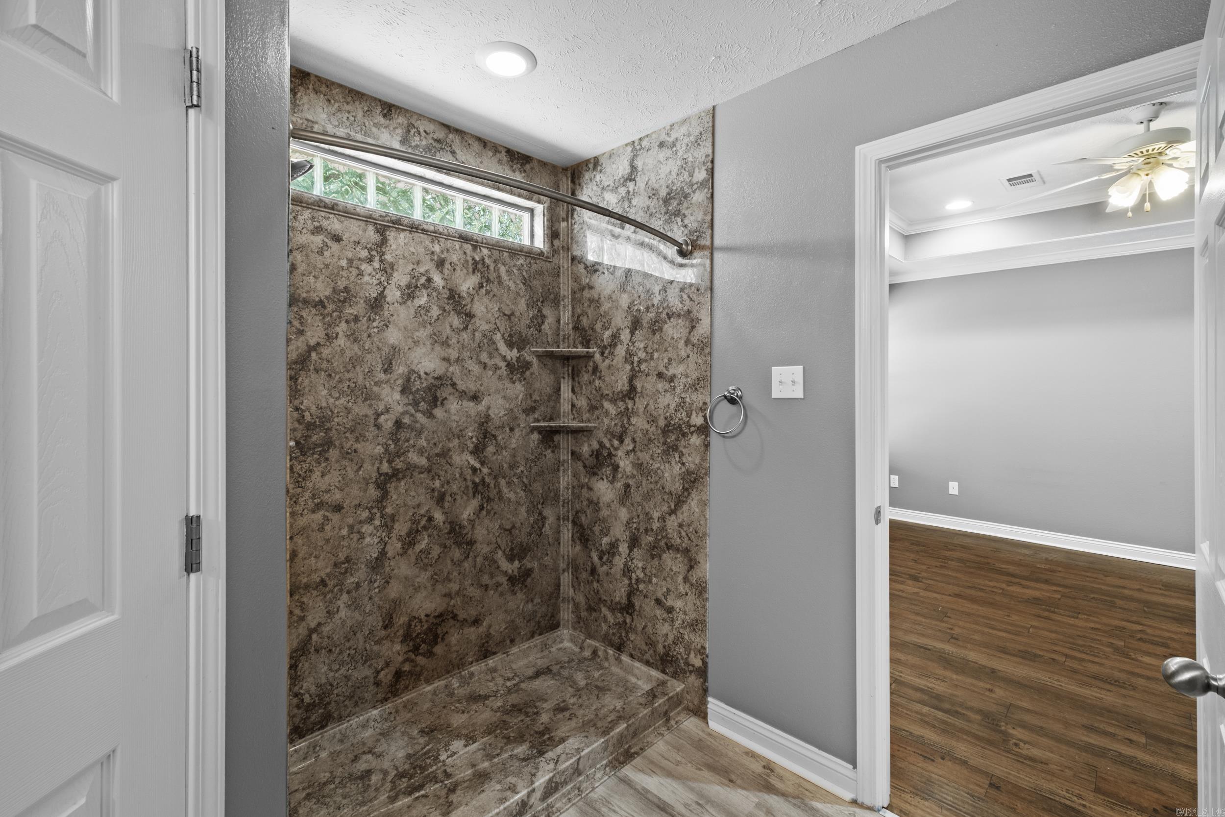 308 E Myrtle Street Property Photo 18