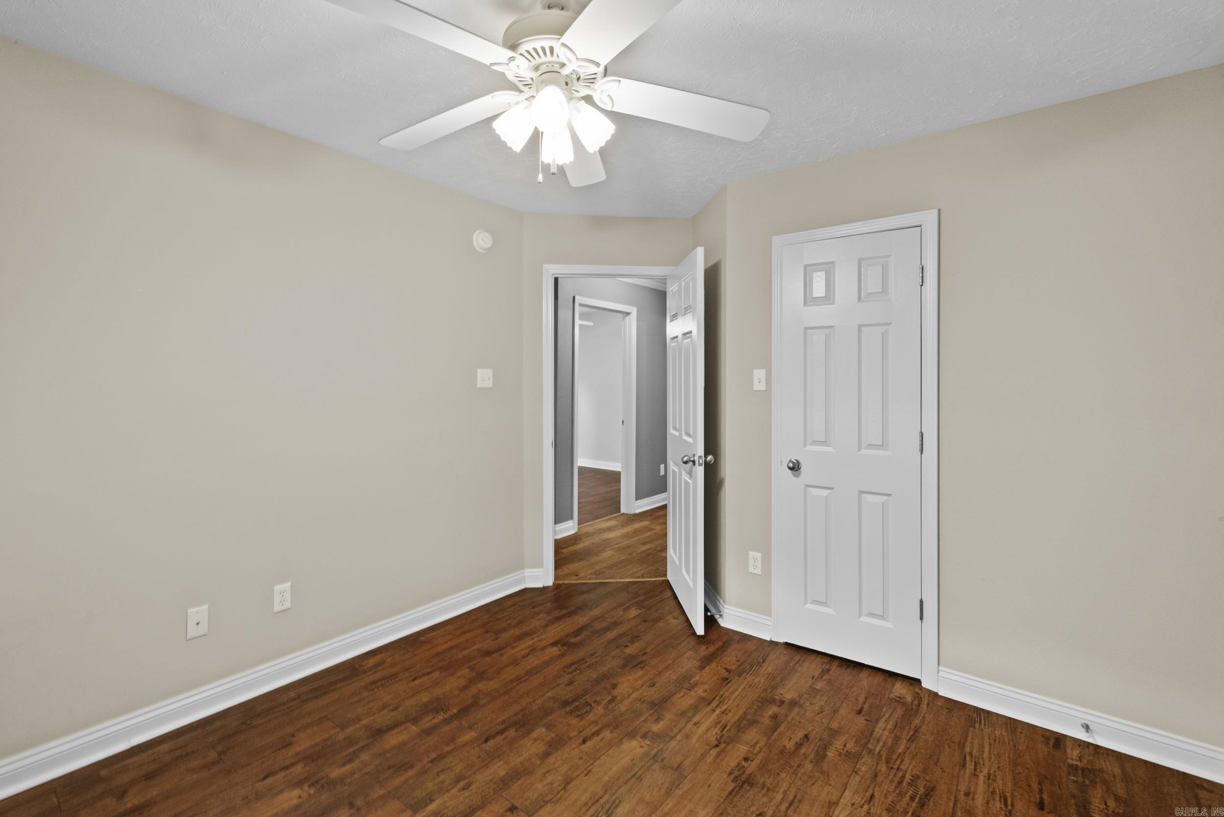 308 E Myrtle Street Property Photo 20