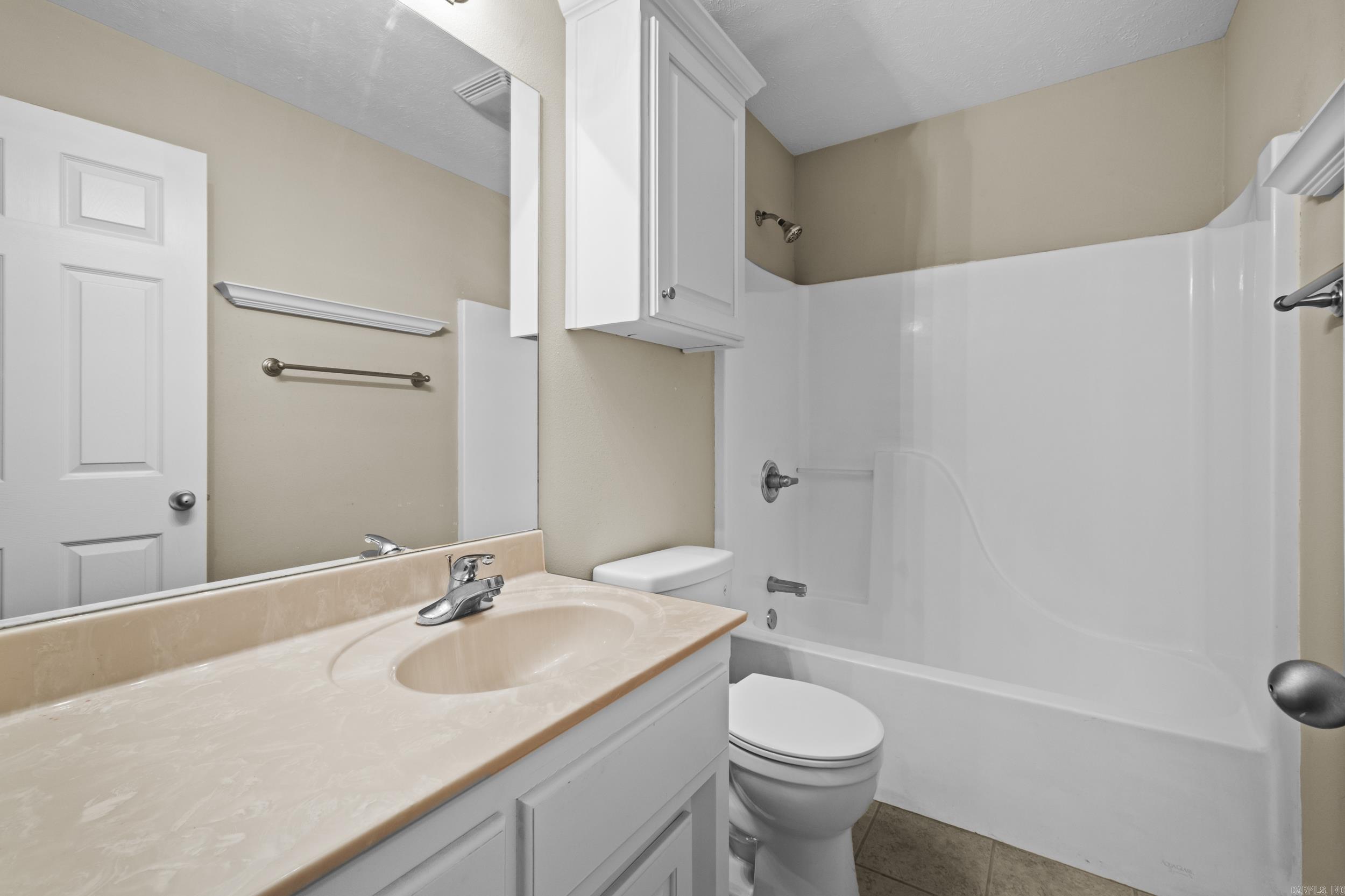 308 E Myrtle Street Property Photo 23