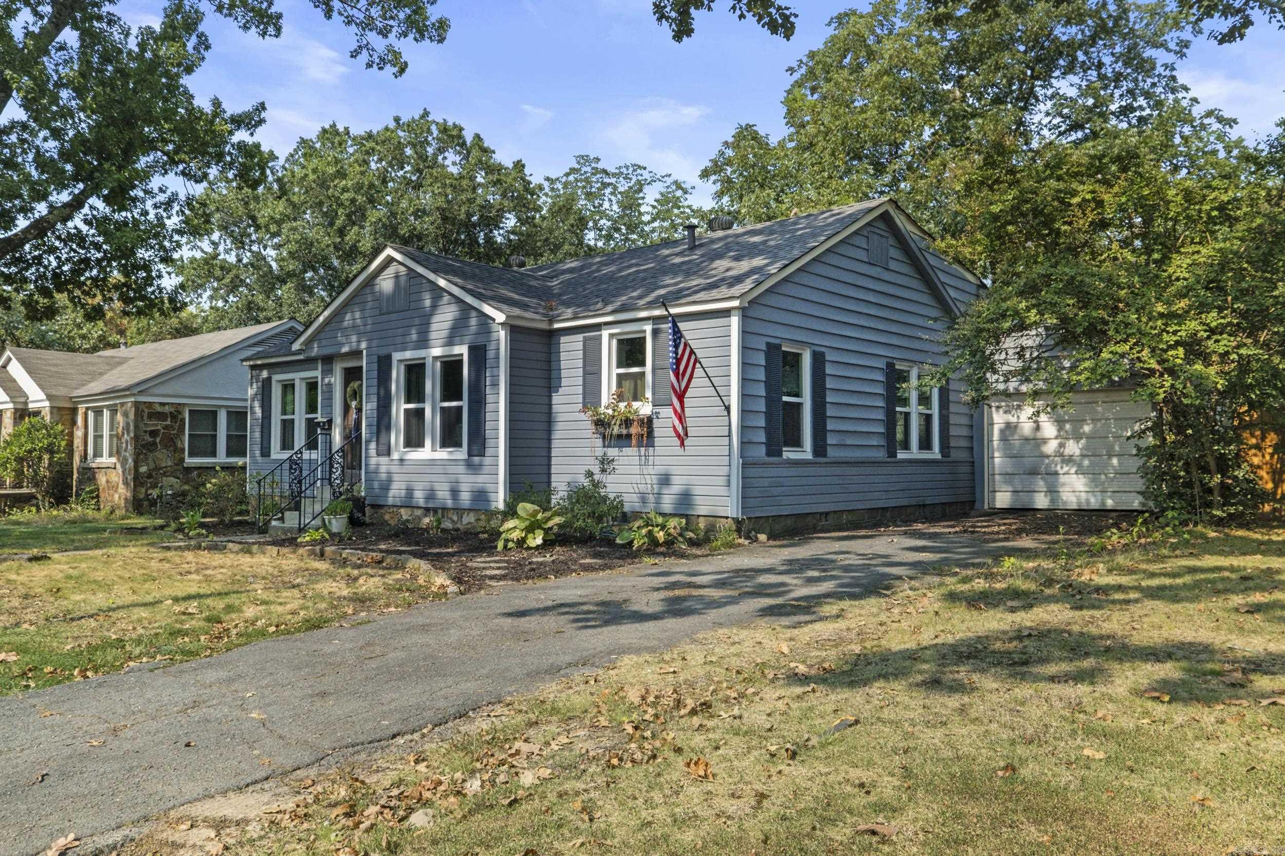 1106 Skyline Drive Property Photo 4