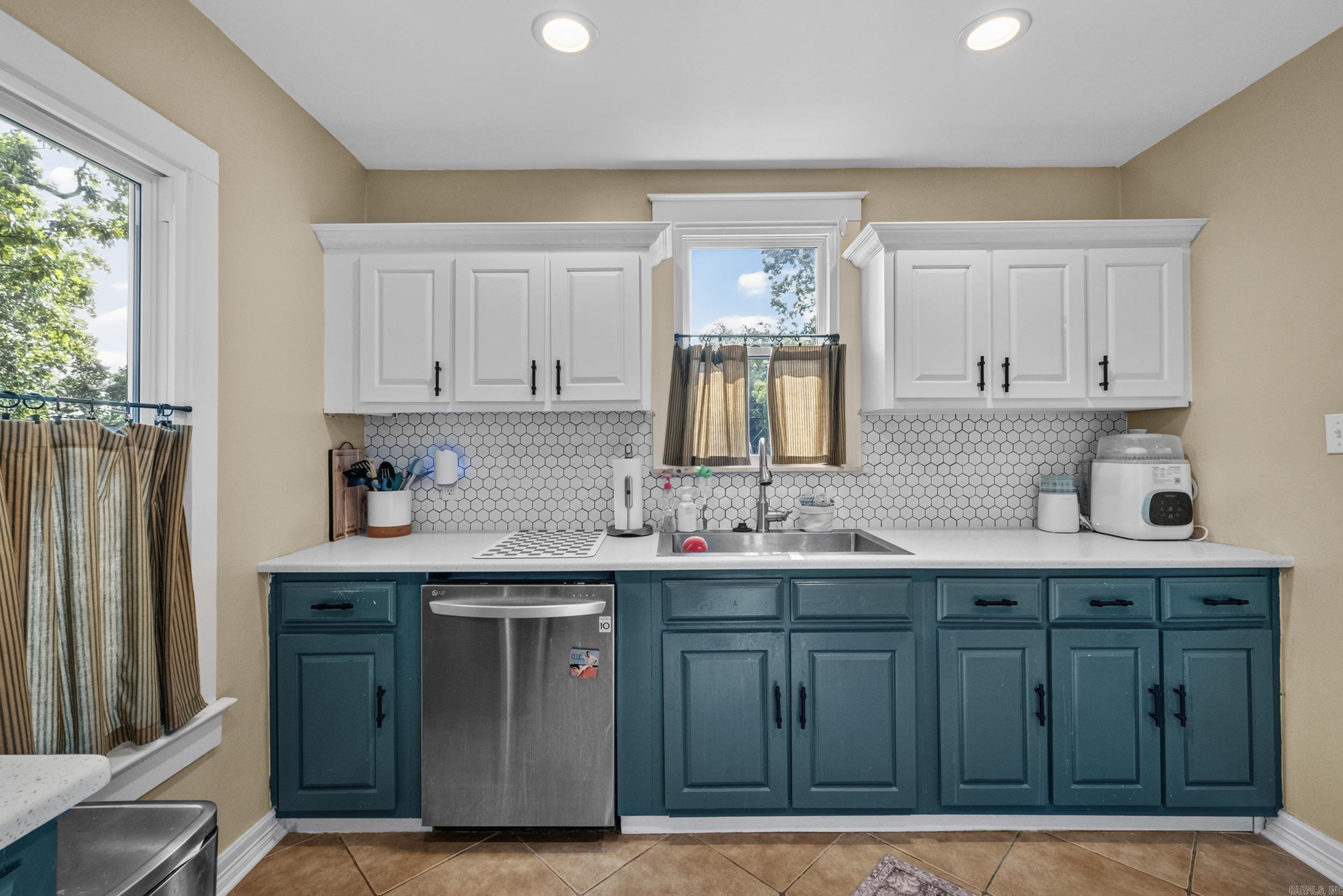 1106 Skyline Drive Property Photo 13