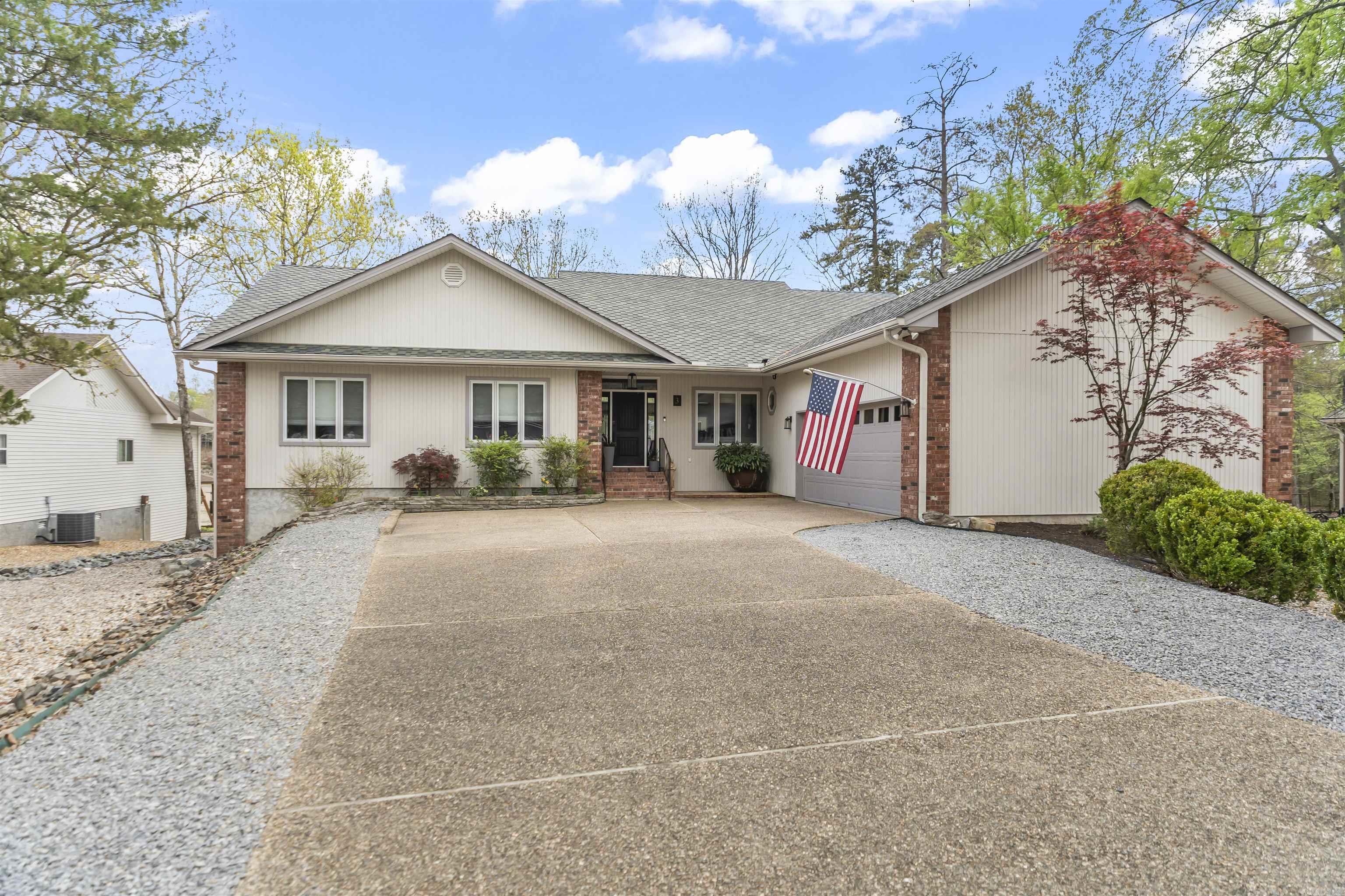 3 Levantino Lane Property Photo 2
