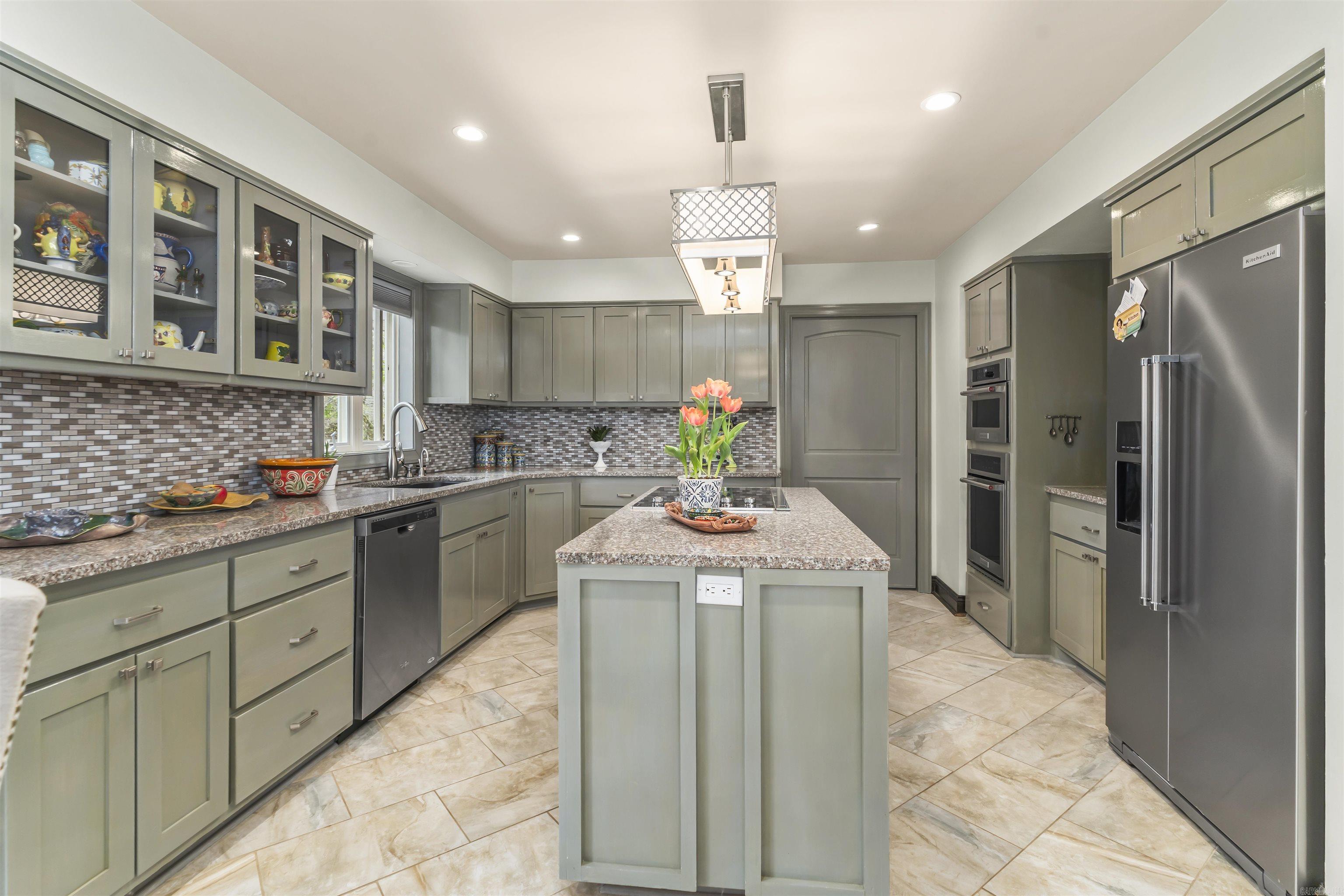 3 Levantino Lane Property Photo 13
