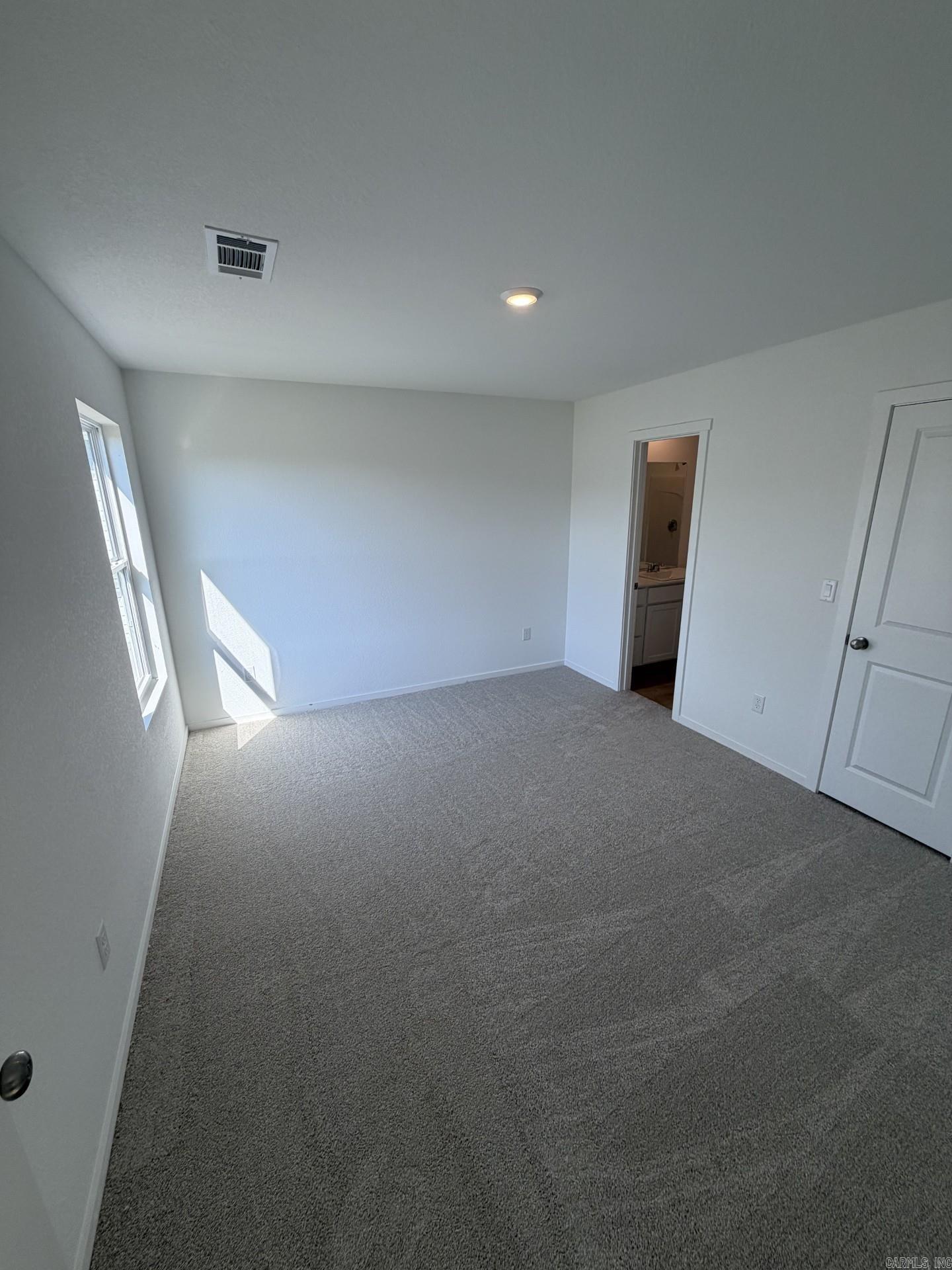 137 Flat Wood Avenue Property Photo 4