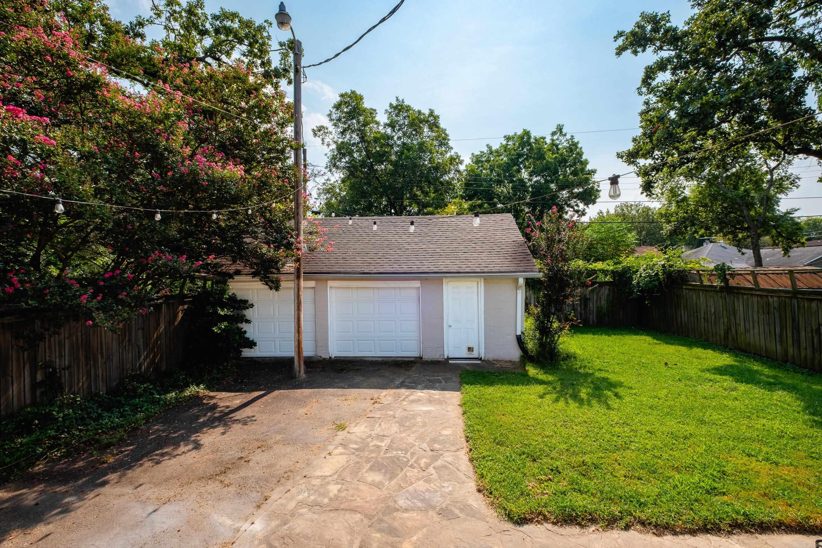 323 Rosetta Street Property Photo 42