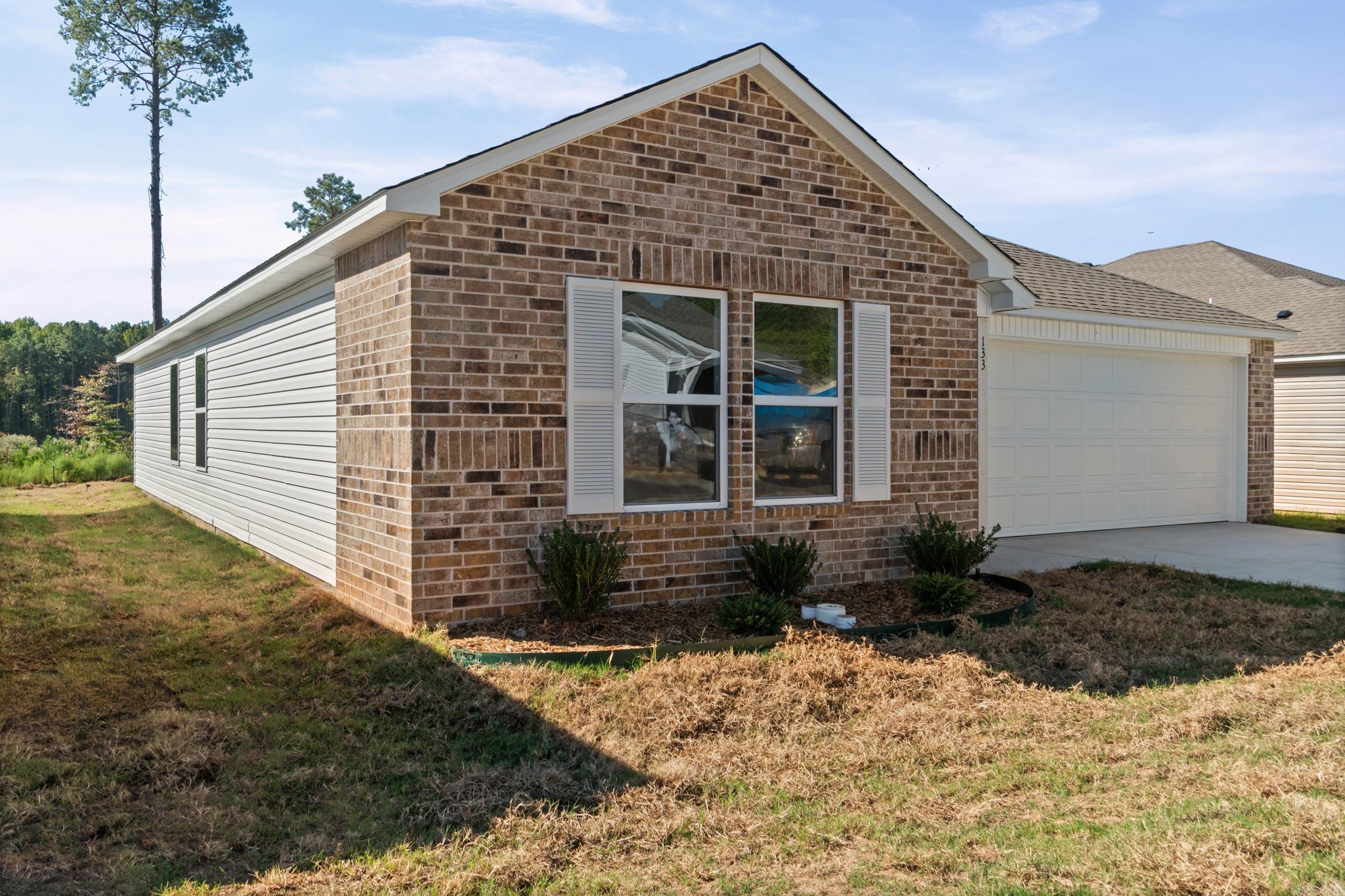 133 Flat Wood Avenue Property Photo 3