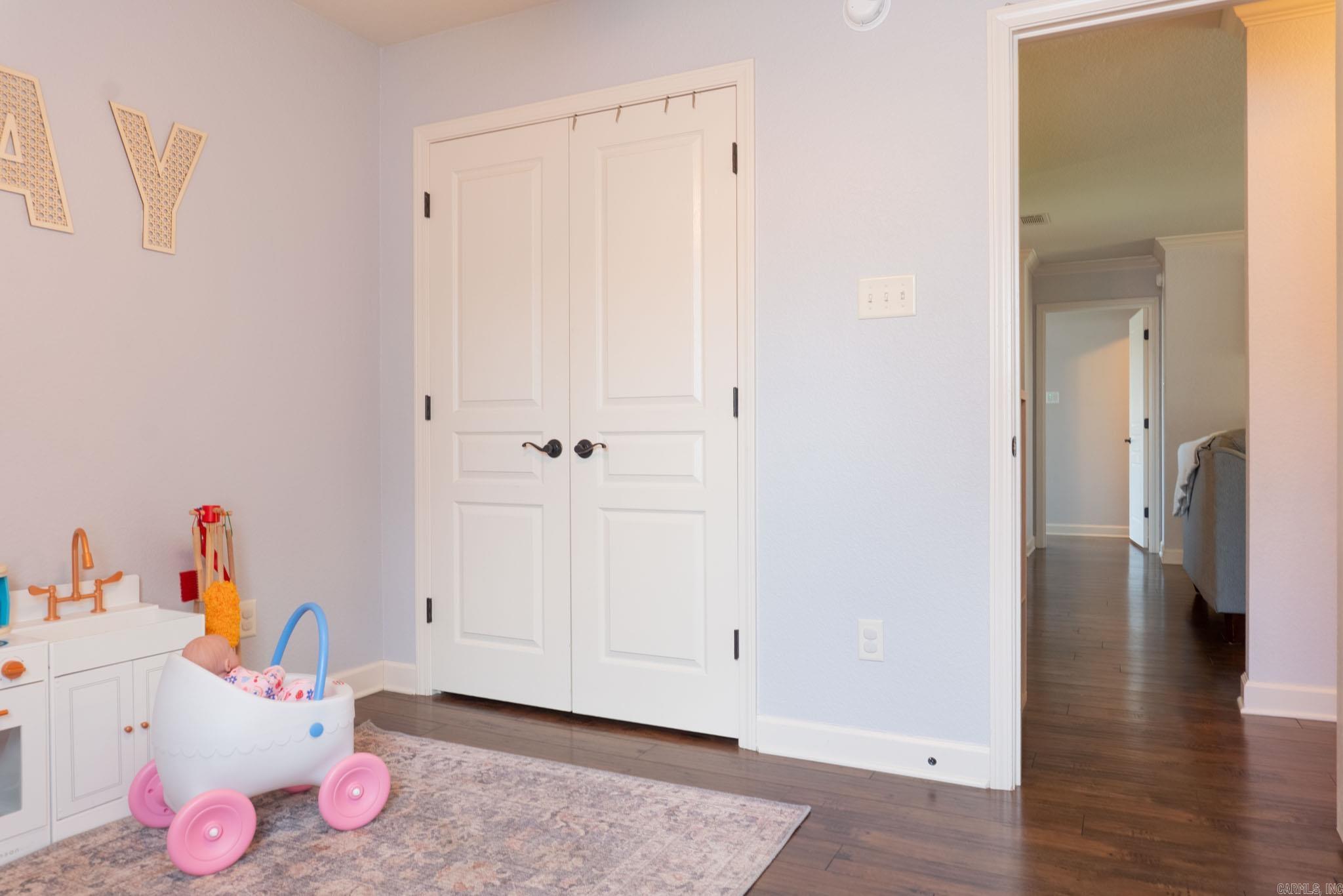 211 Sierra Cove Property Photo 23