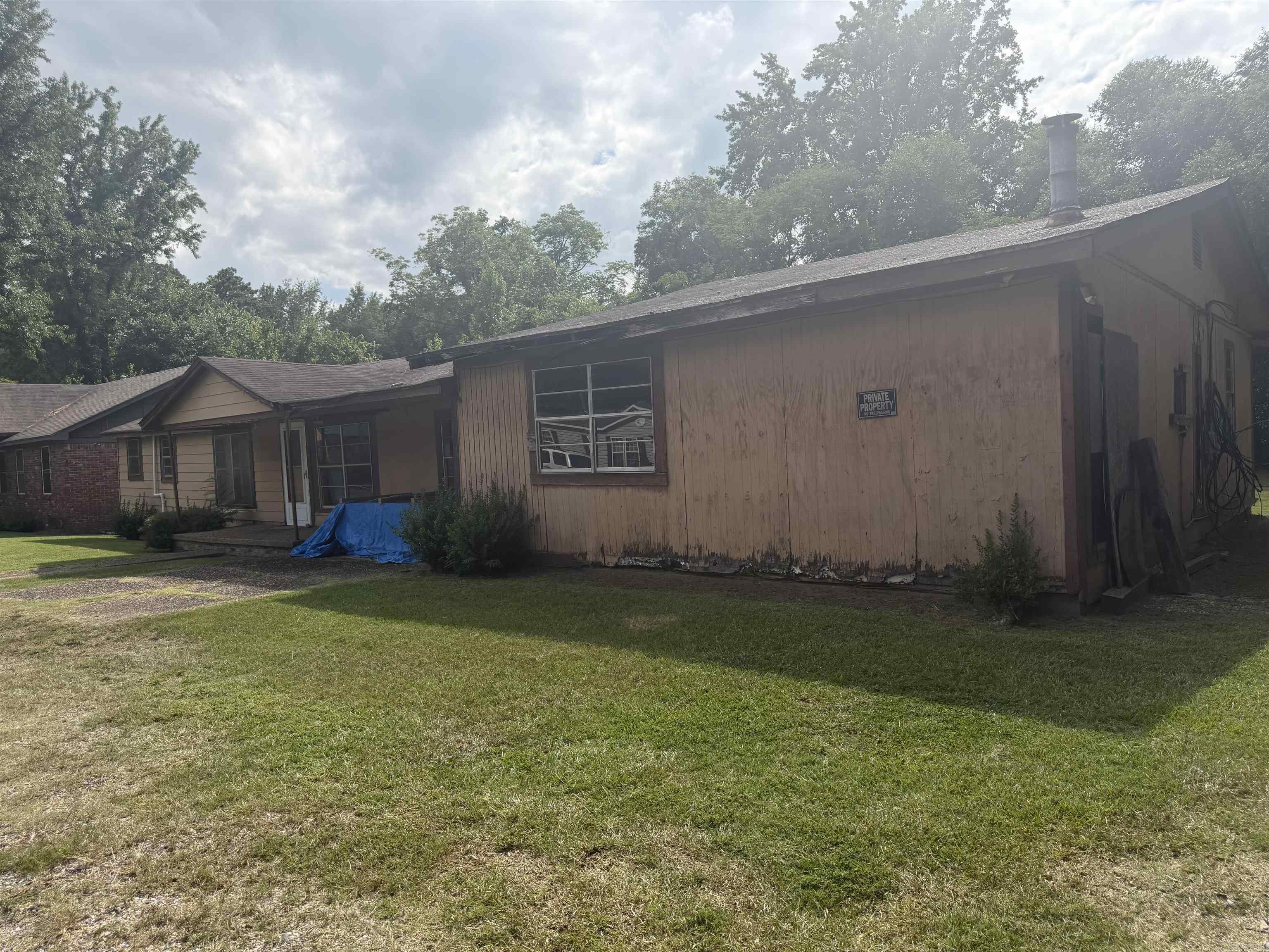 226 E Elizabeth Ann Street Property Photo 3
