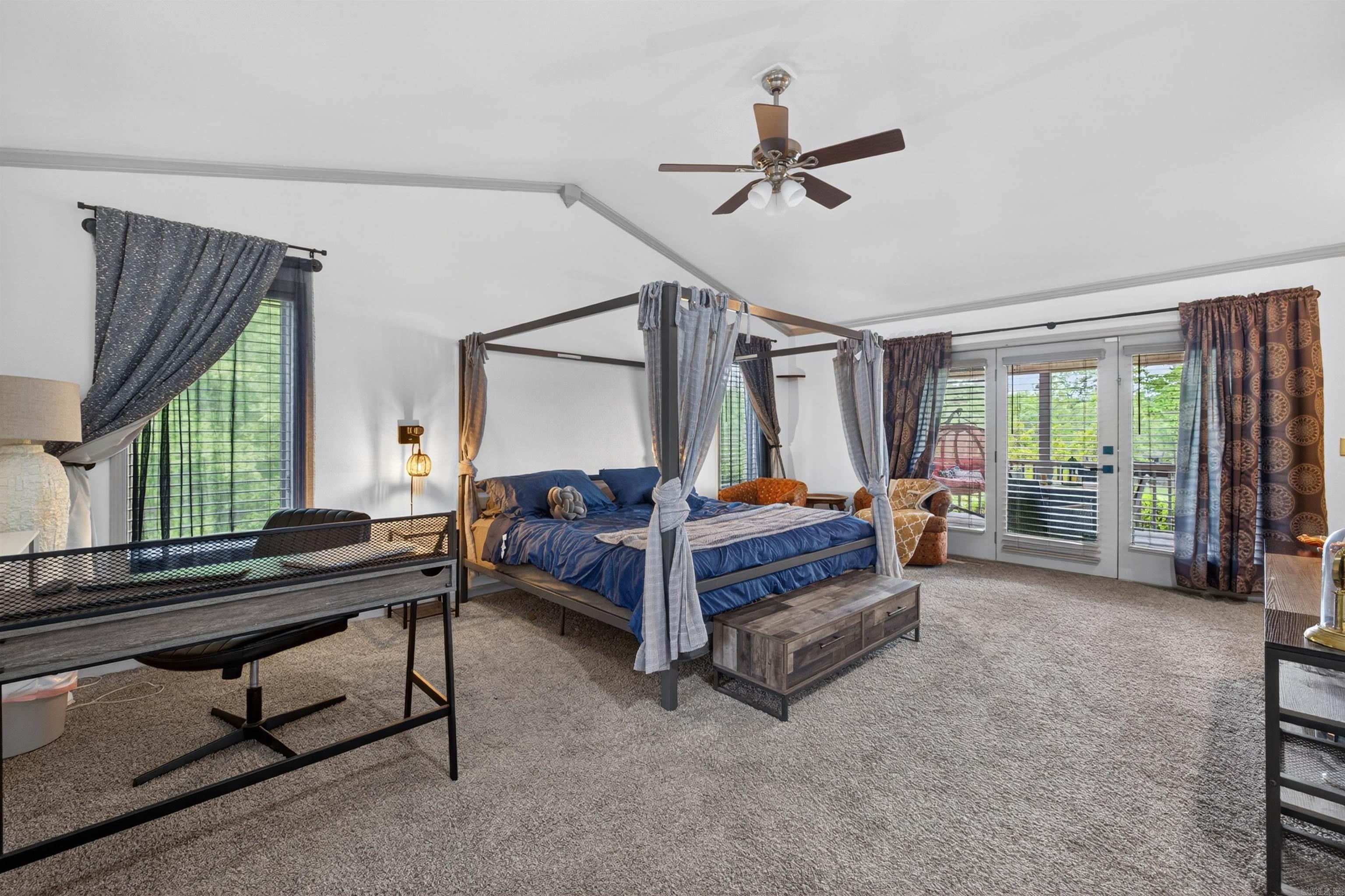 9 Redondo Lane Property Photo 6