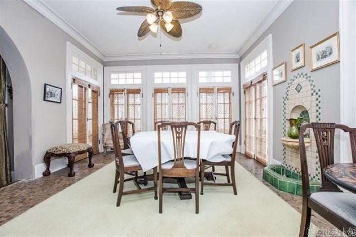 323 W Oak Property Photo 15