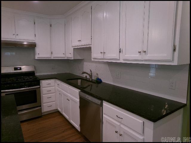 7910 Burnelle Drive Property Photo 4