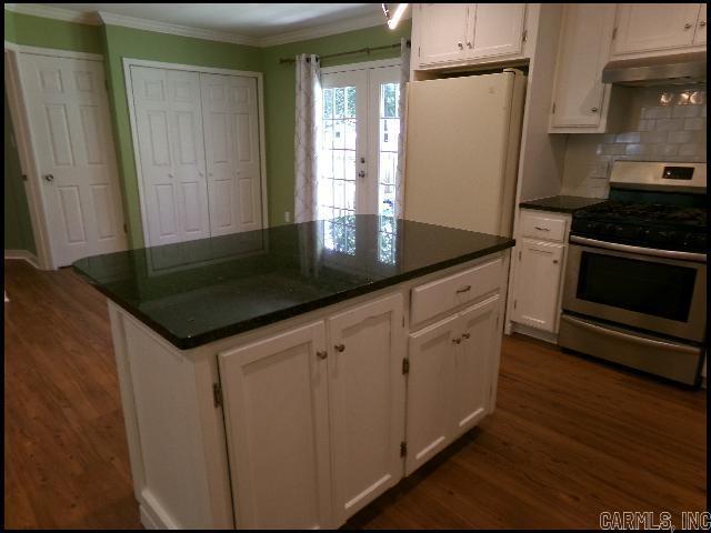 7910 Burnelle Drive Property Photo 5