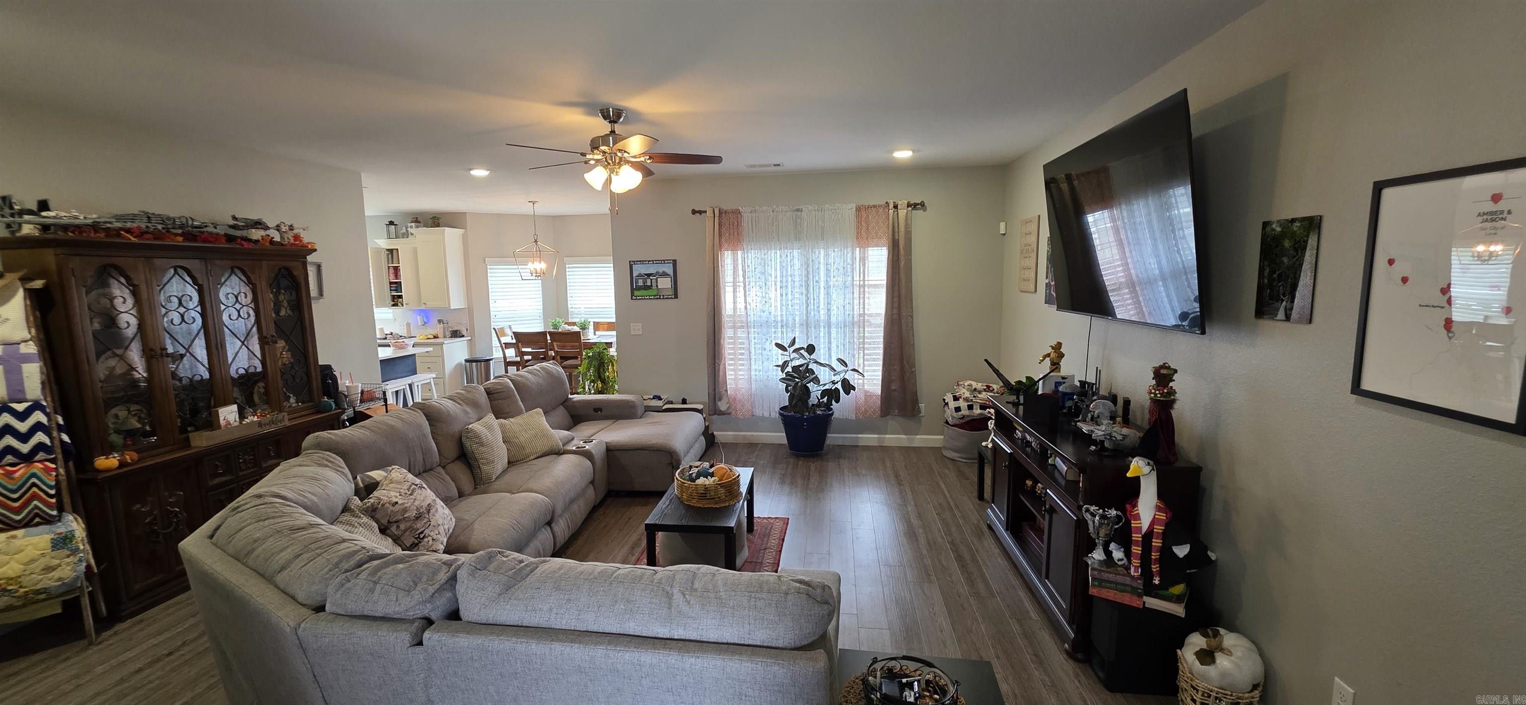 412 Carriage Drive Property Photo 4