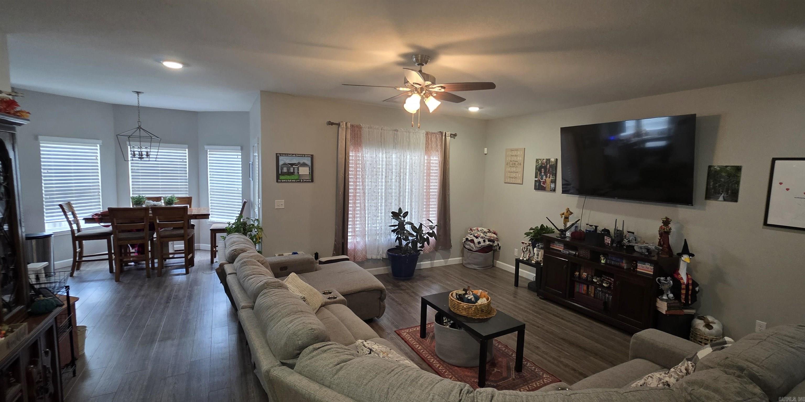 412 Carriage Drive Property Photo 6
