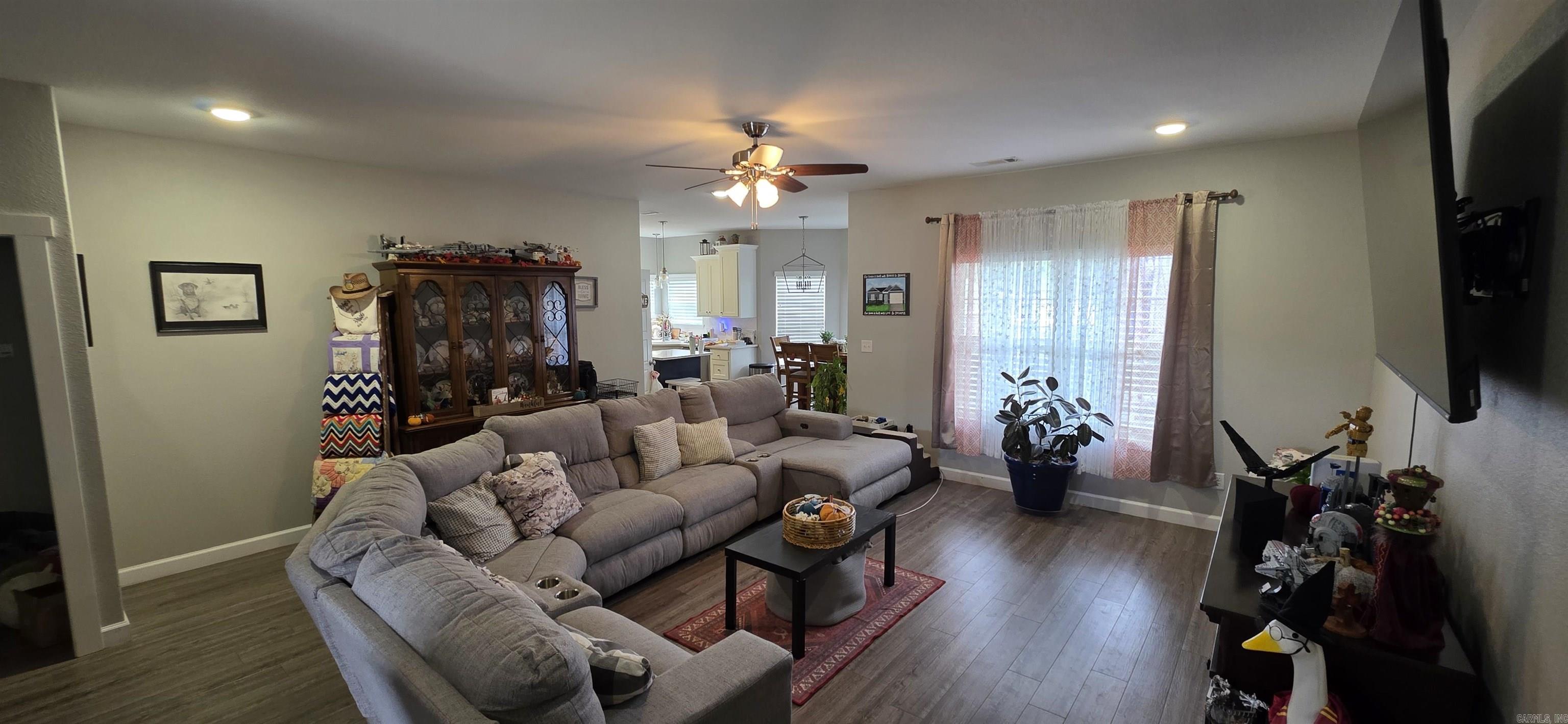 412 Carriage Drive Property Photo 7