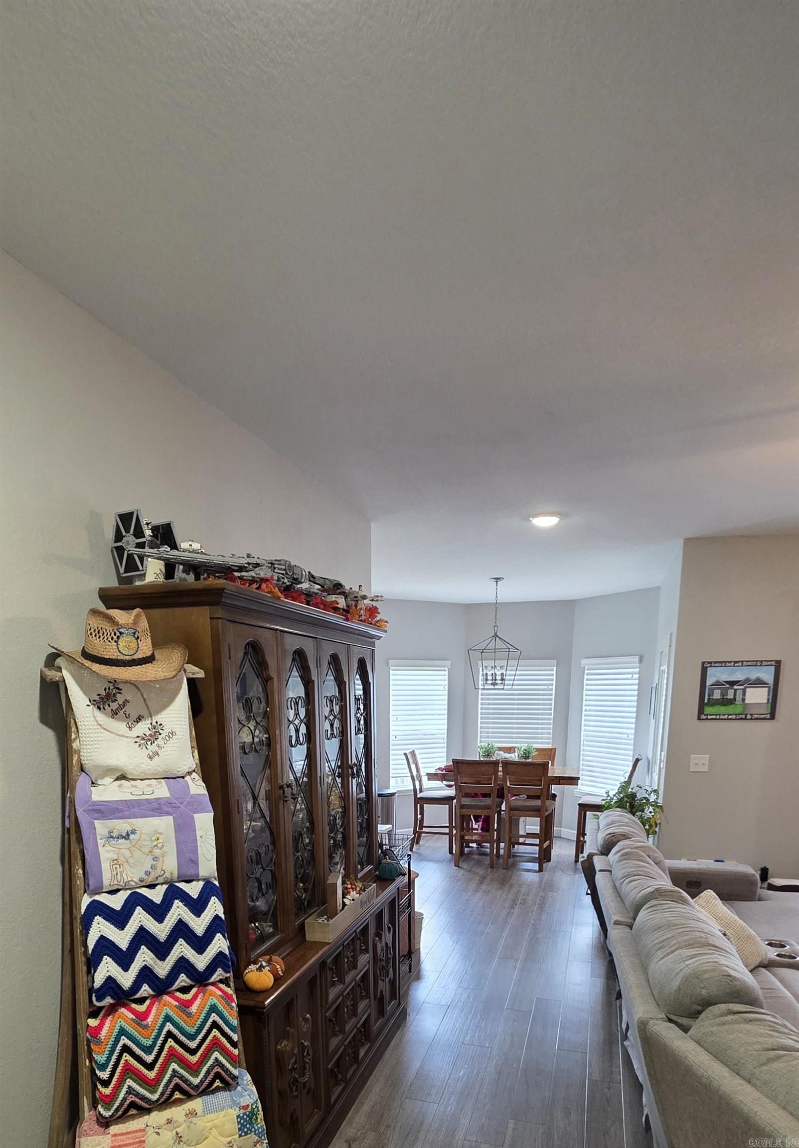 412 Carriage Drive Property Photo 8
