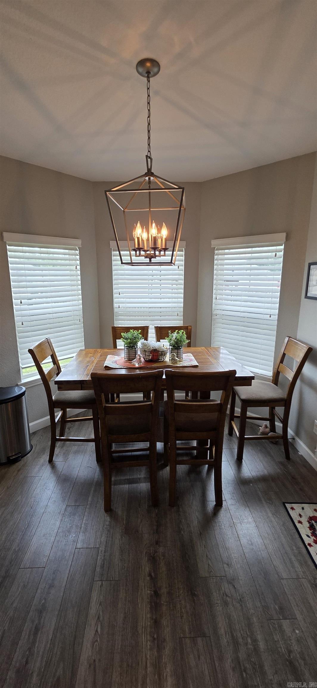 412 Carriage Drive Property Photo 9