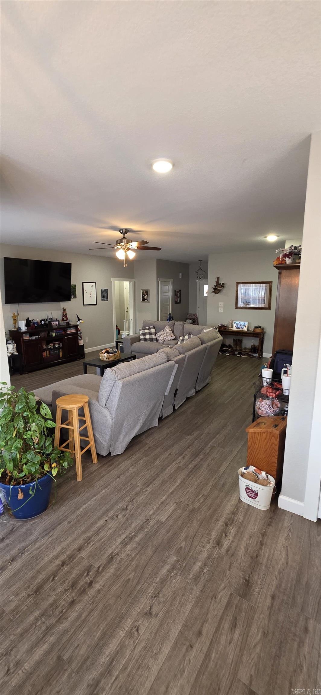 412 Carriage Drive Property Photo 11