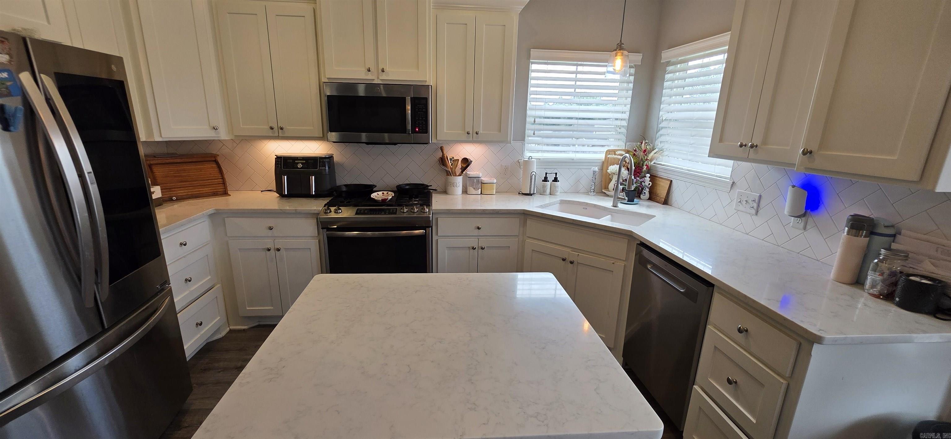 412 Carriage Drive Property Photo 13