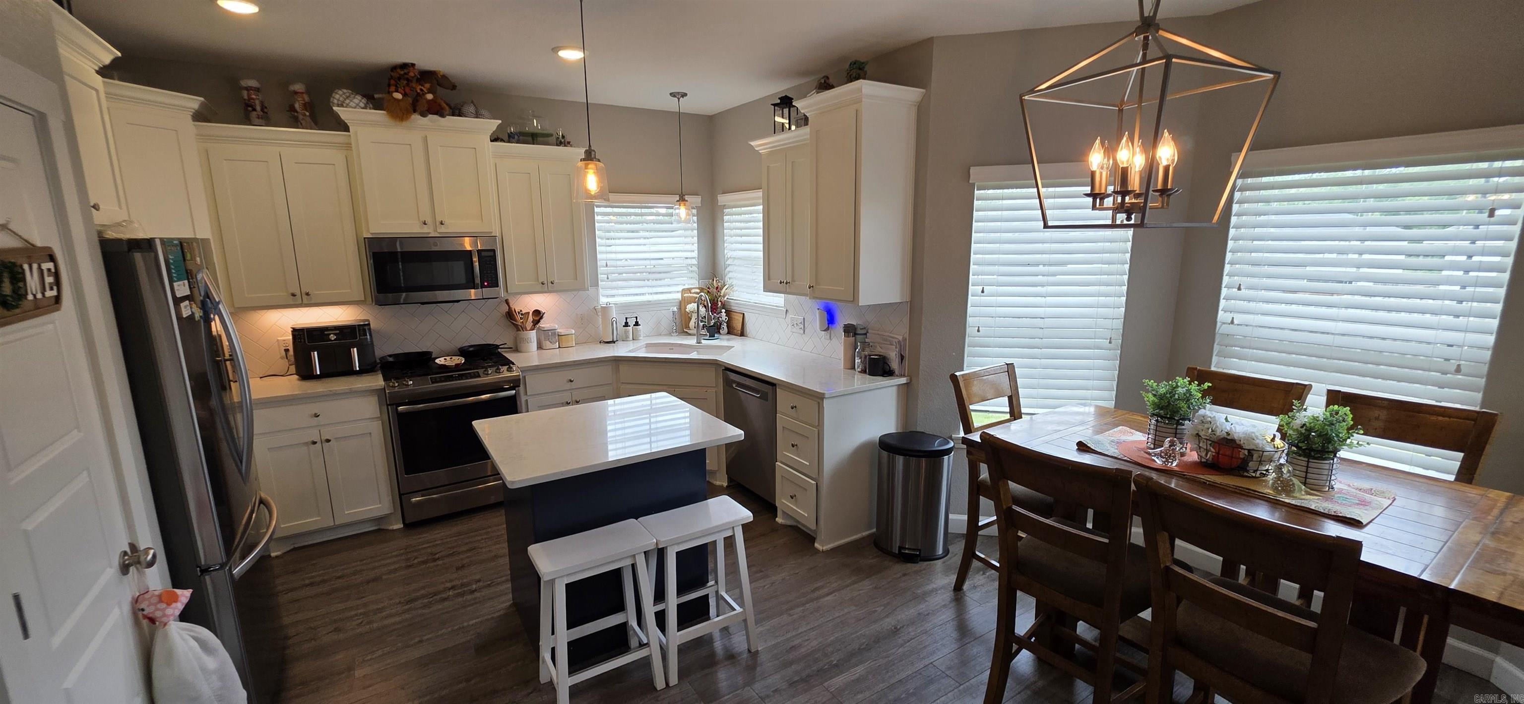 412 Carriage Drive Property Photo 15