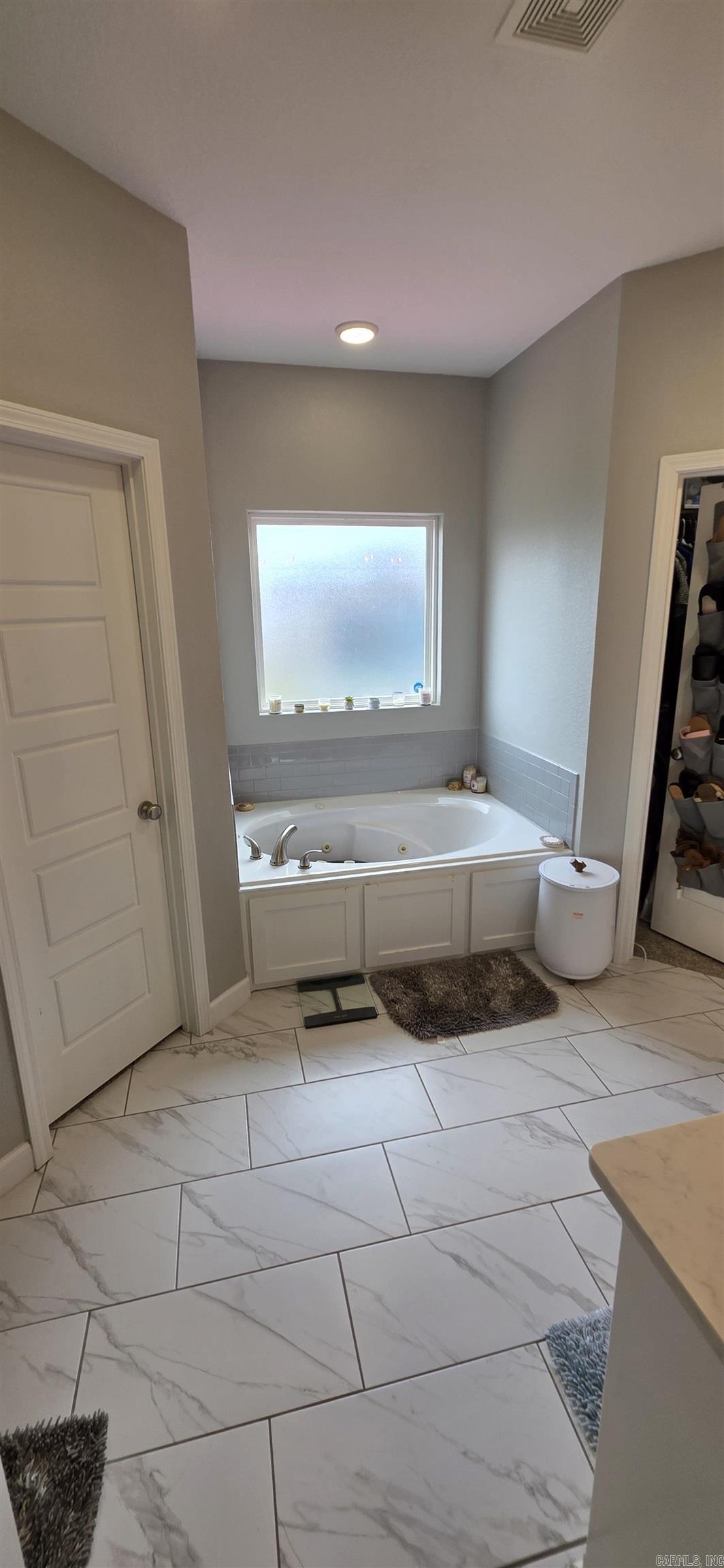 412 Carriage Drive Property Photo 20