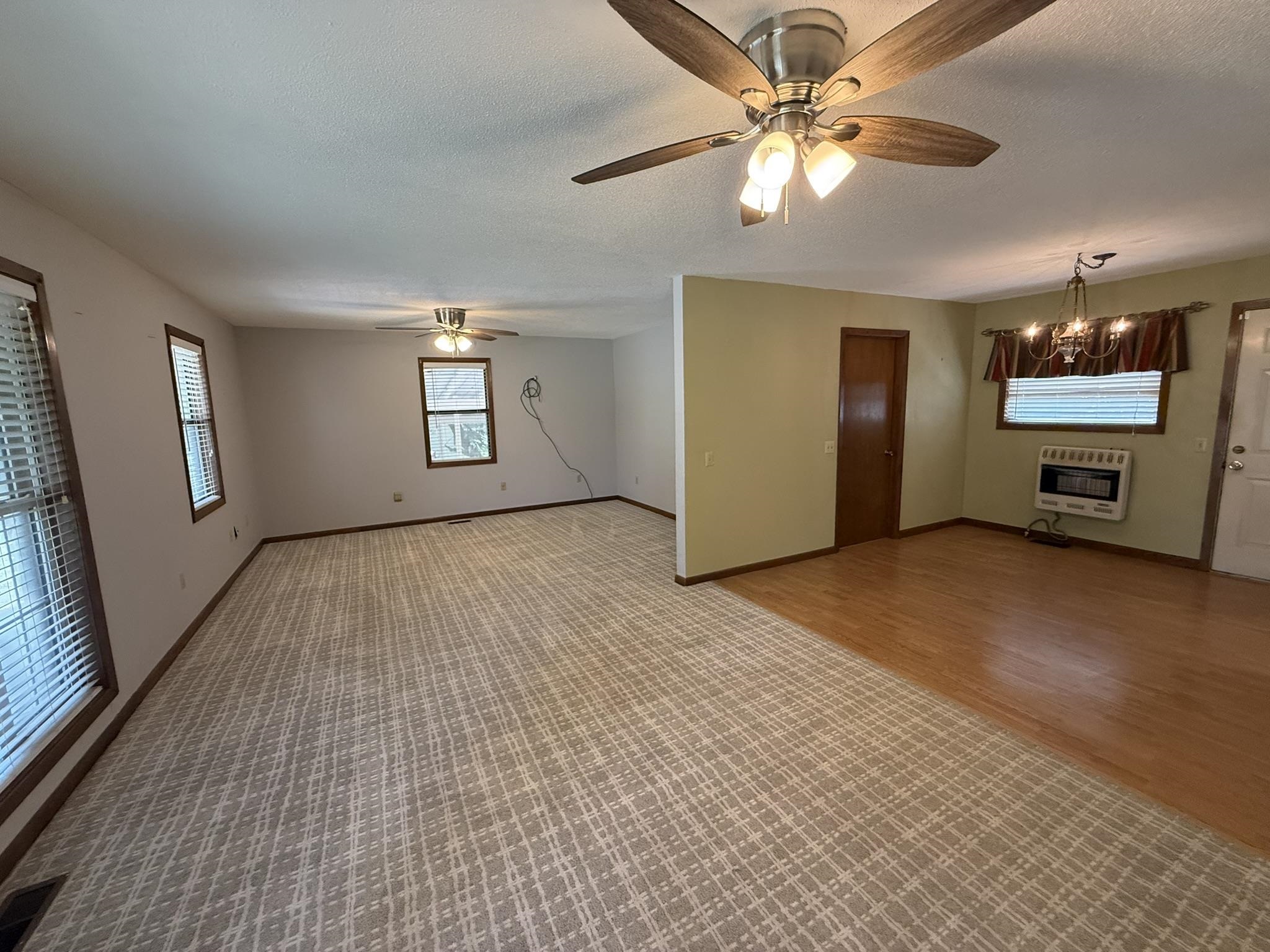 82 S Oak Street Property Photo 3