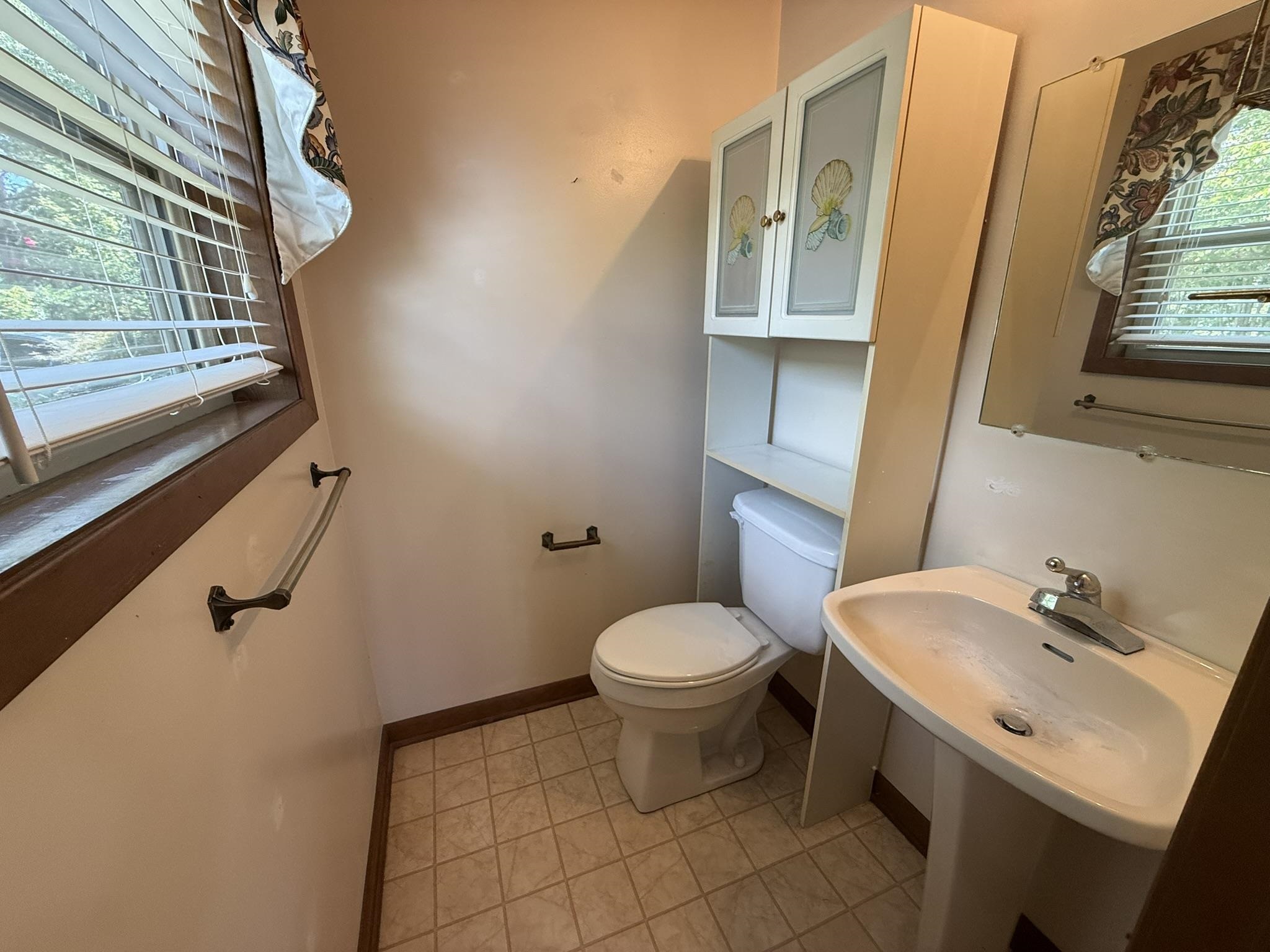 82 S Oak Street Property Photo 9