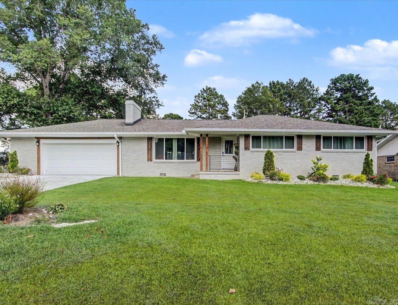 111 Orchard Property Photo 1