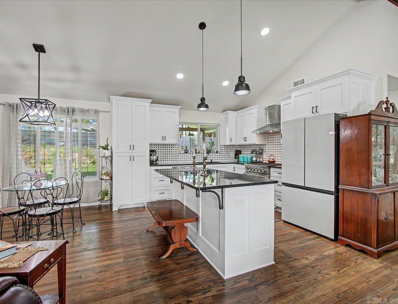111 Orchard Property Photo 6